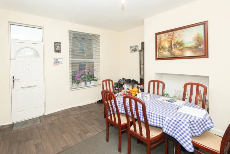 property photo 6 of 27
