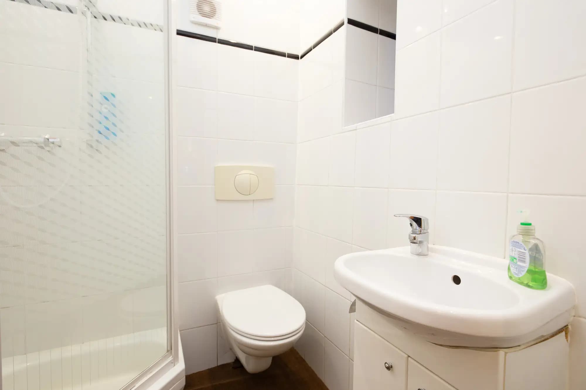 property photo 11 of 21