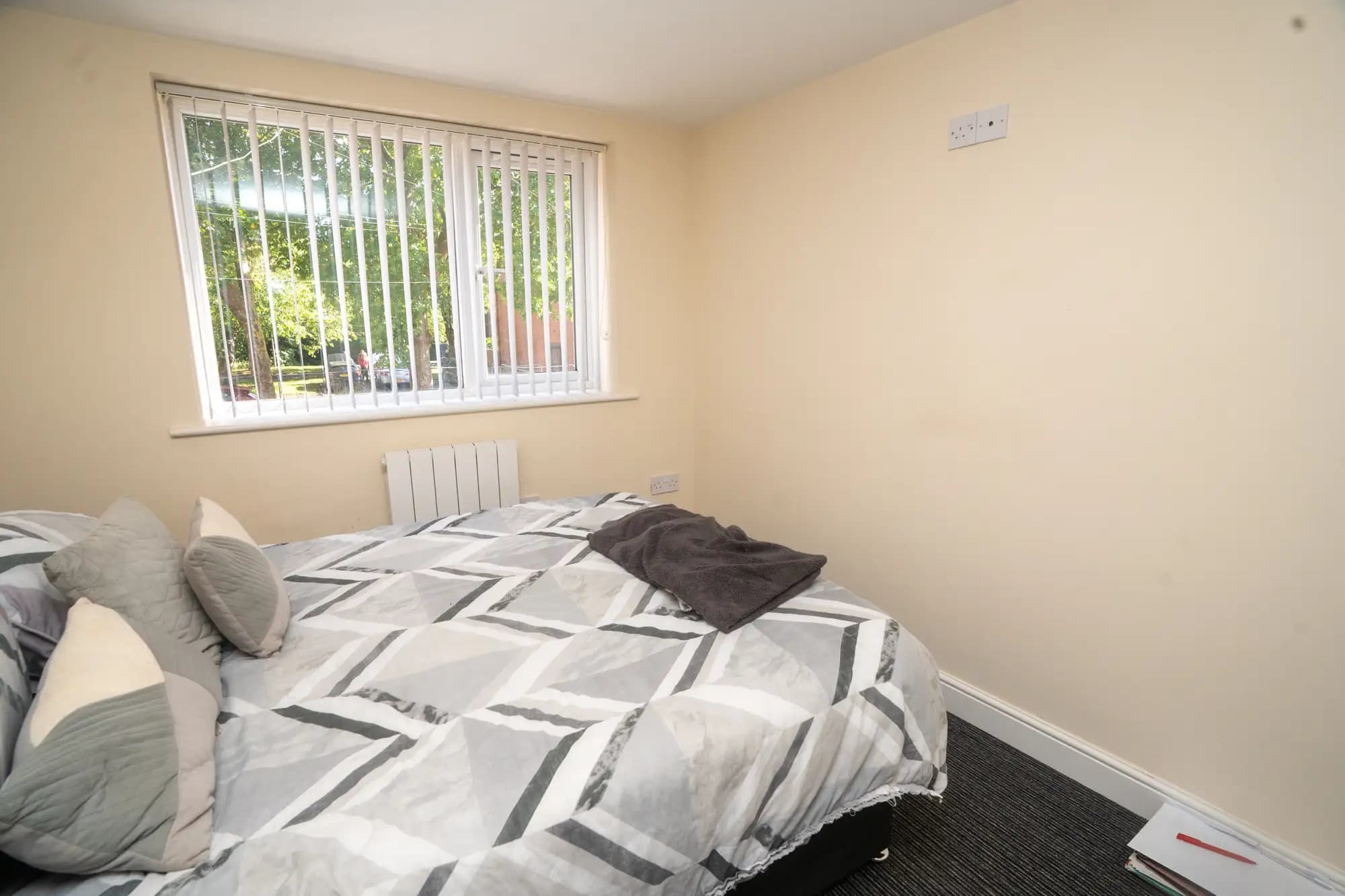 property photo 8 of 10