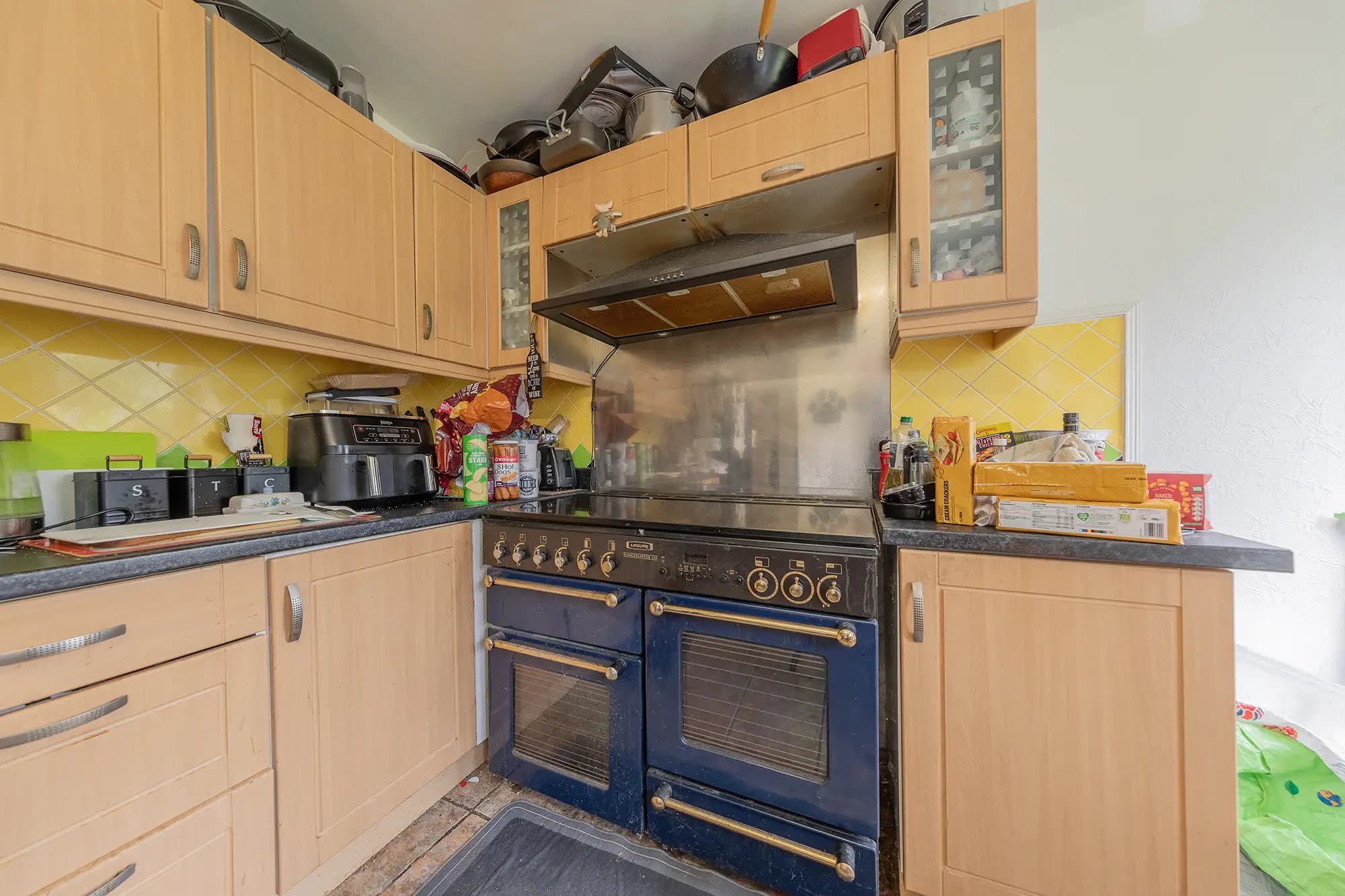 property photo 5 of 17