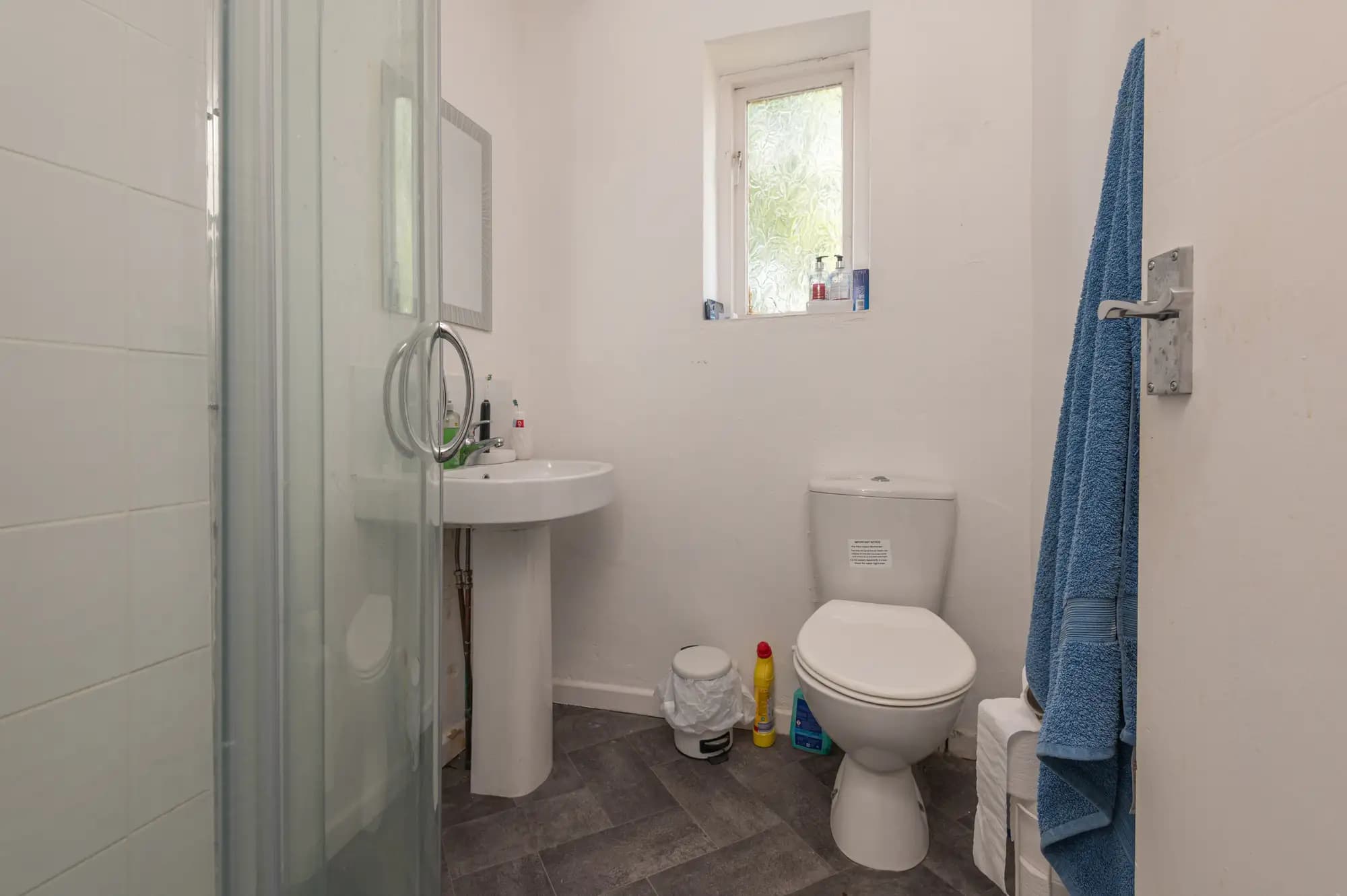 property photo 10 of 33