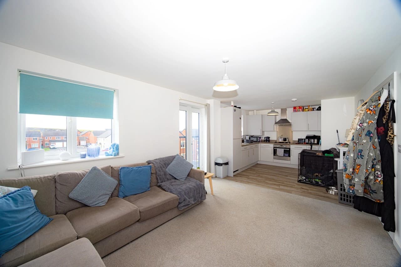 property photo 2 of 20