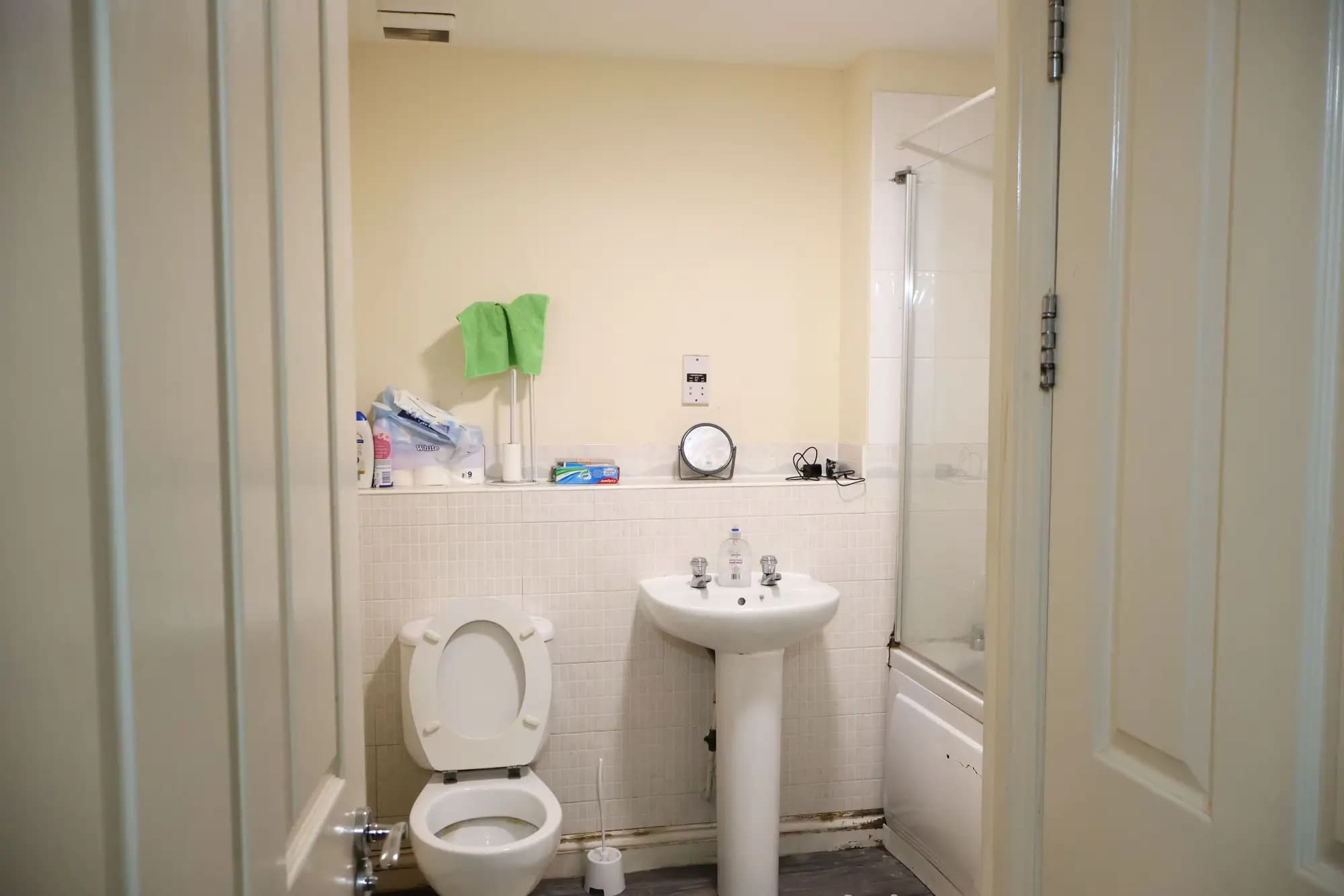 property photo 9 of 16