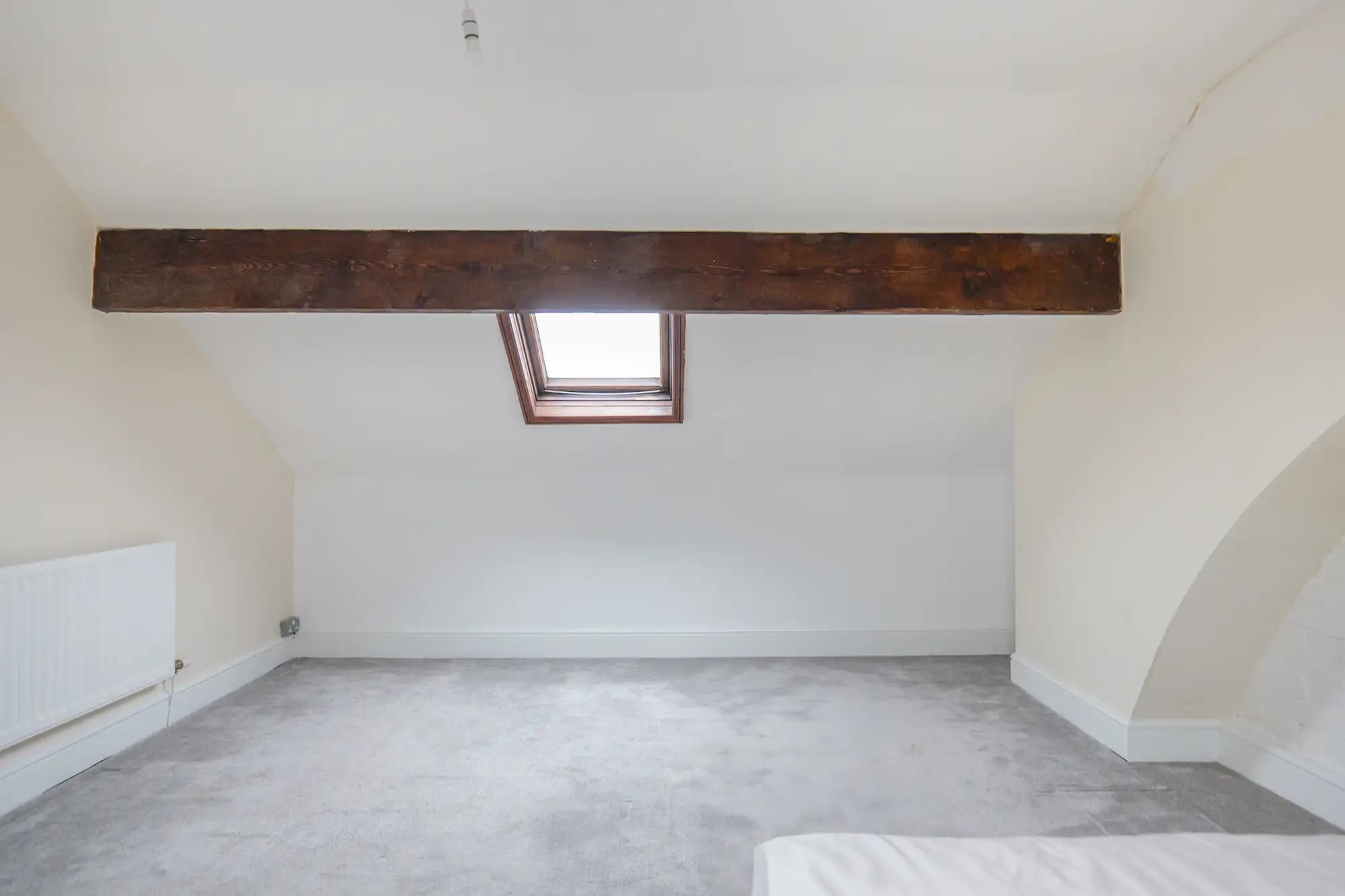 property photo 13 of 28