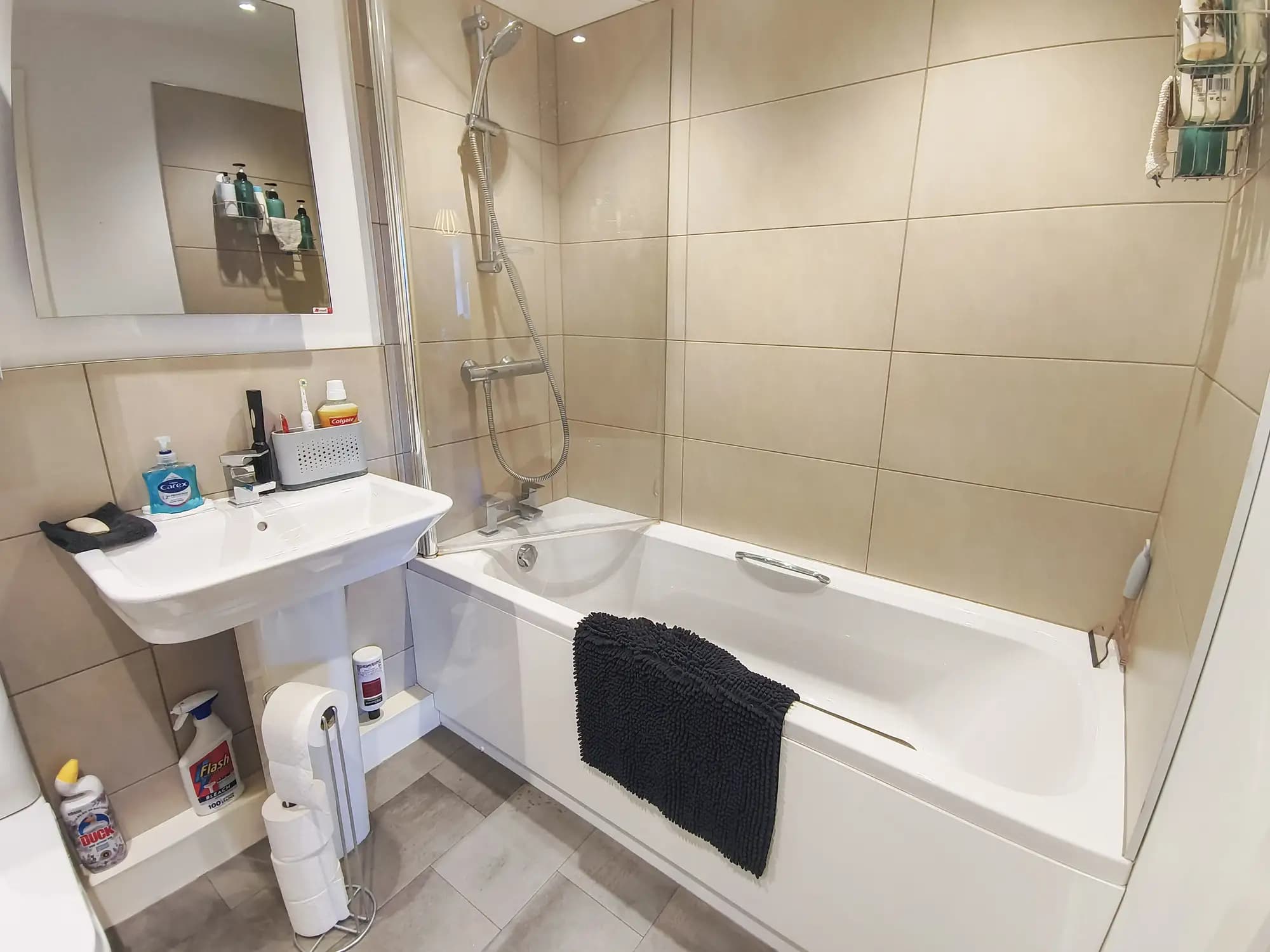 property photo 7 of 15