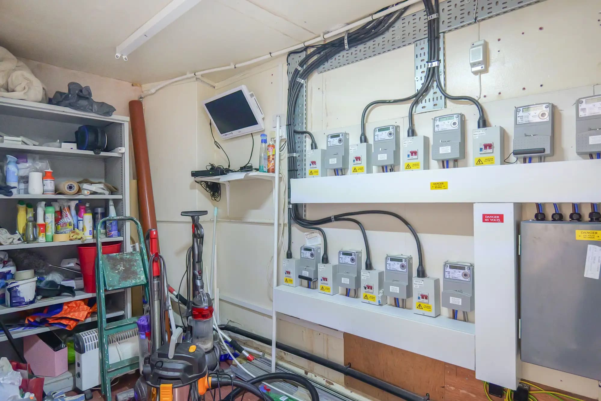 property photo 19 of 28