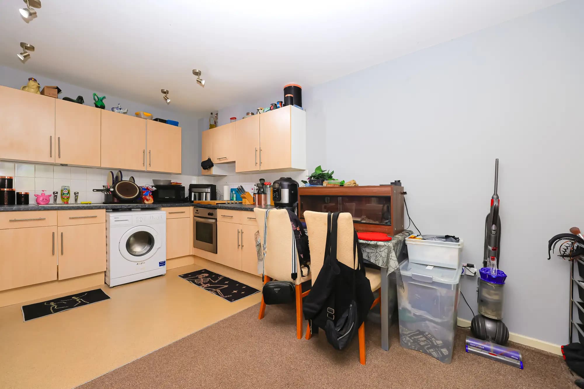 property photo 5 of 25