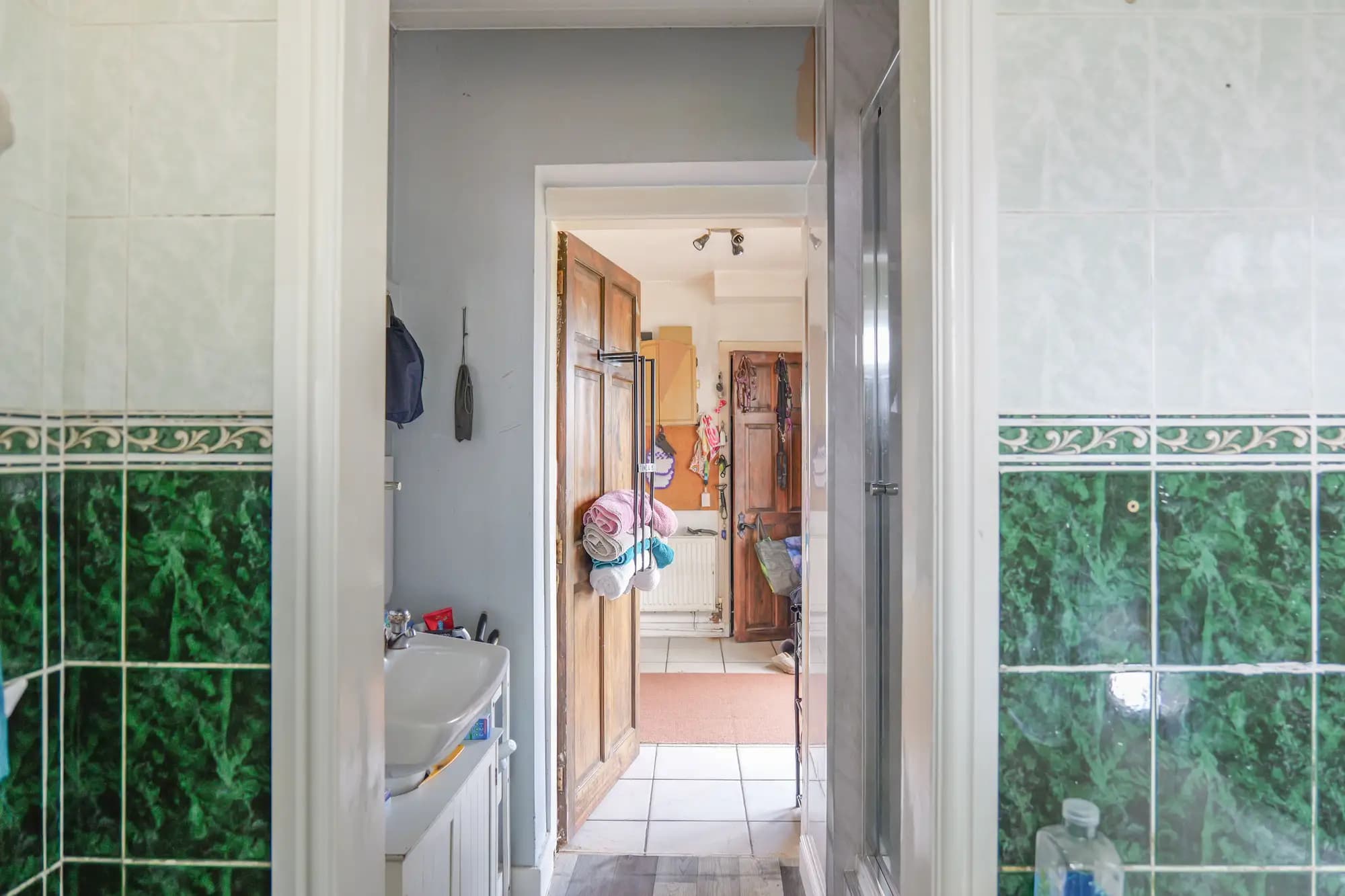 property photo 8 of 15