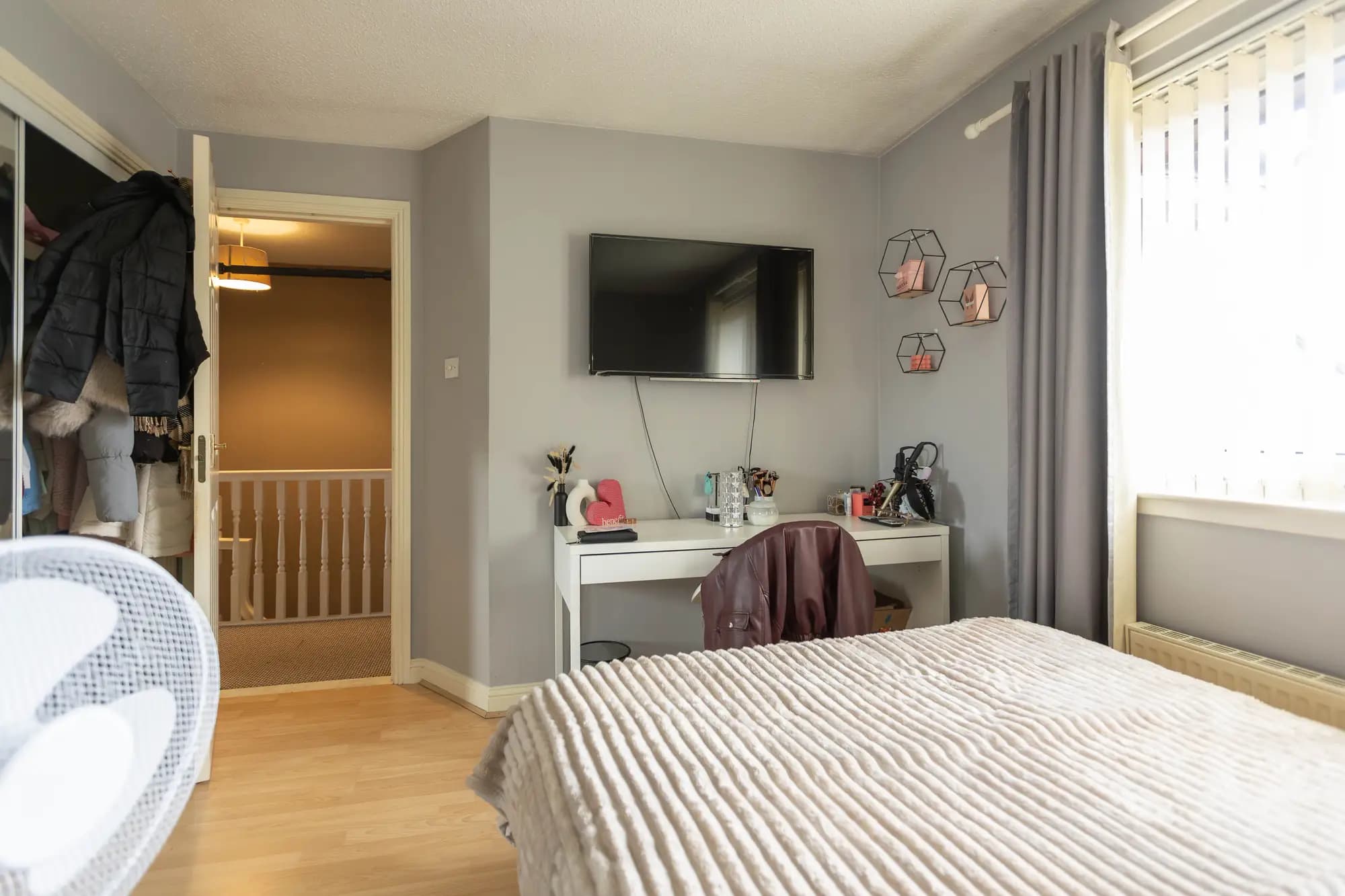 property photo 27 of 38