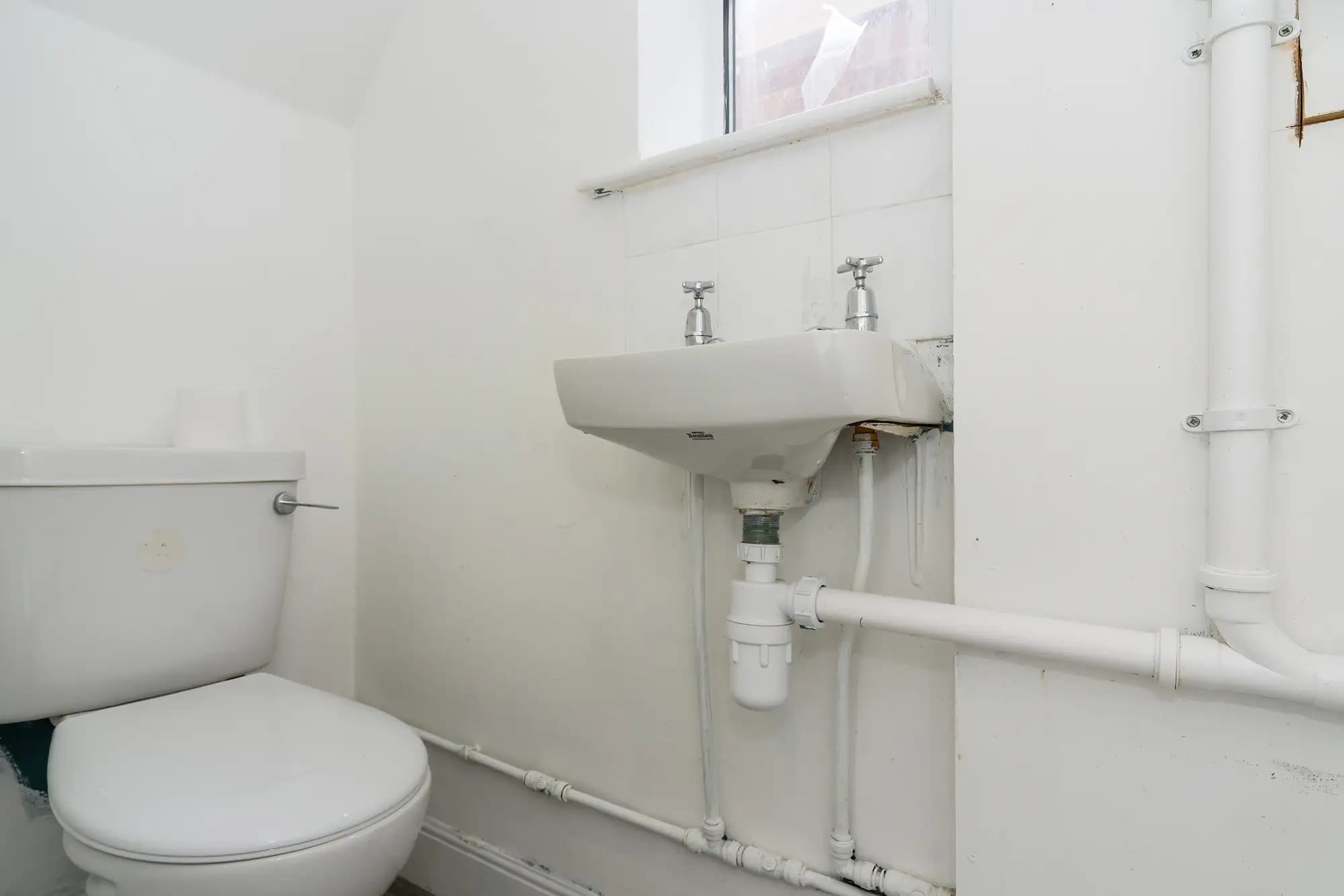 property photo 7 of 21