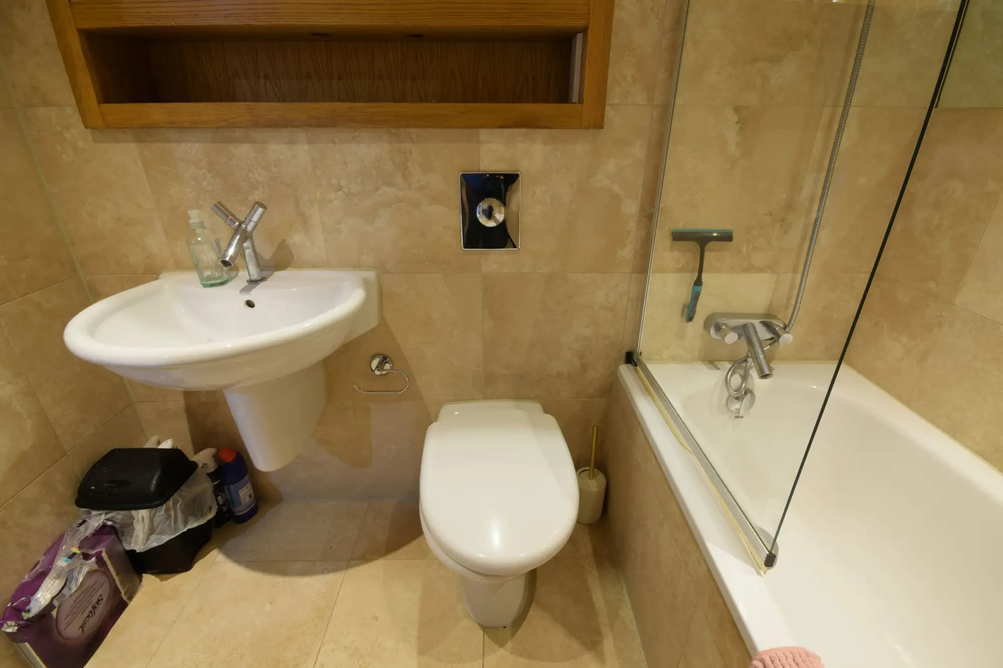 property photo 9 of 19
