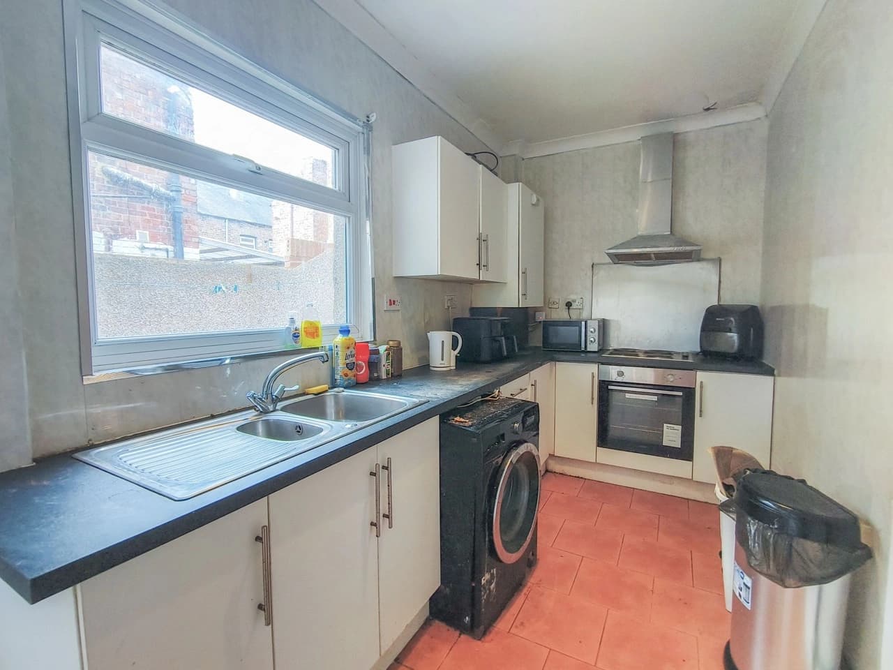 property photo 6 of 15