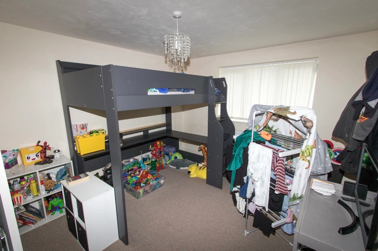 property photo 17 of 24