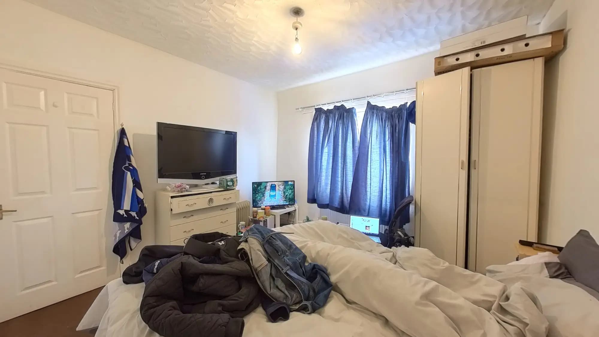 property photo 10 of 21