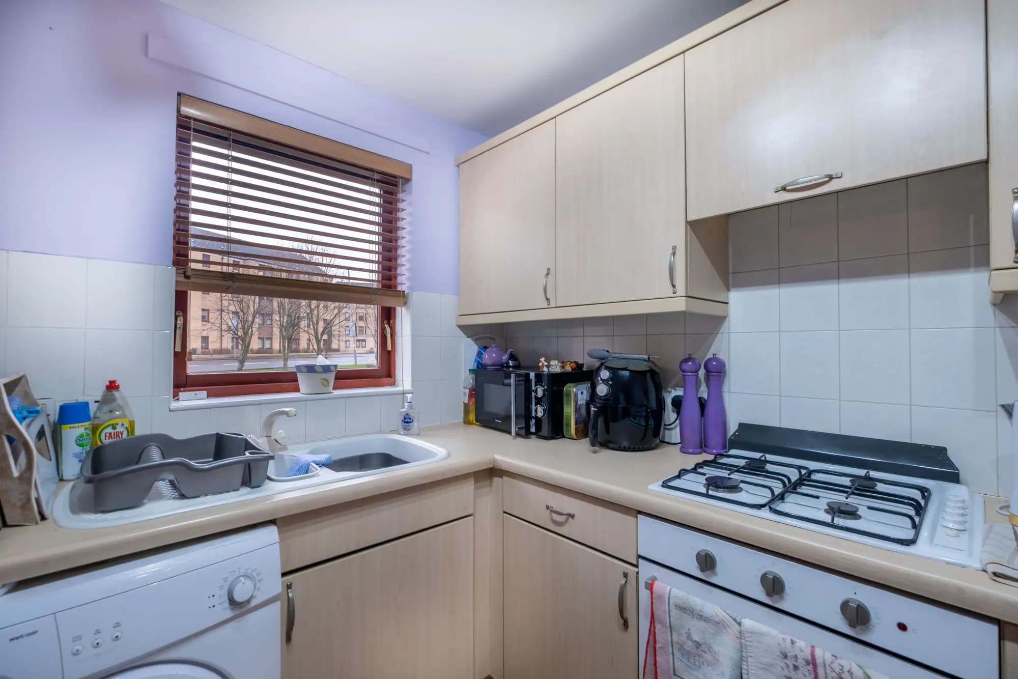 property photo 9 of 34