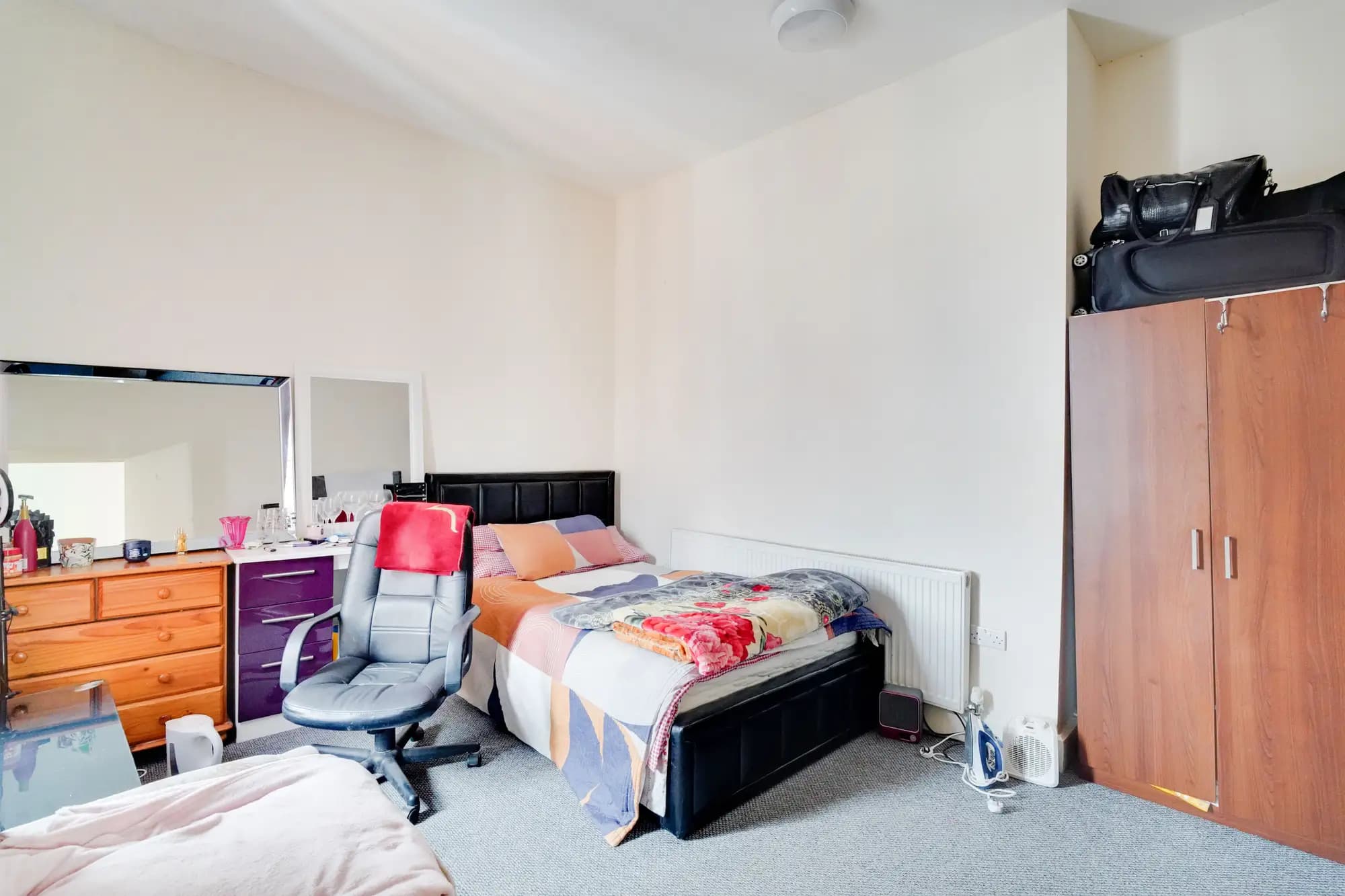 property photo 13 of 18