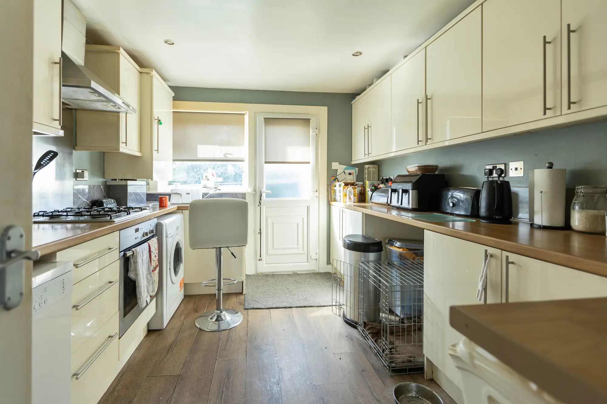 property photo 5 of 27