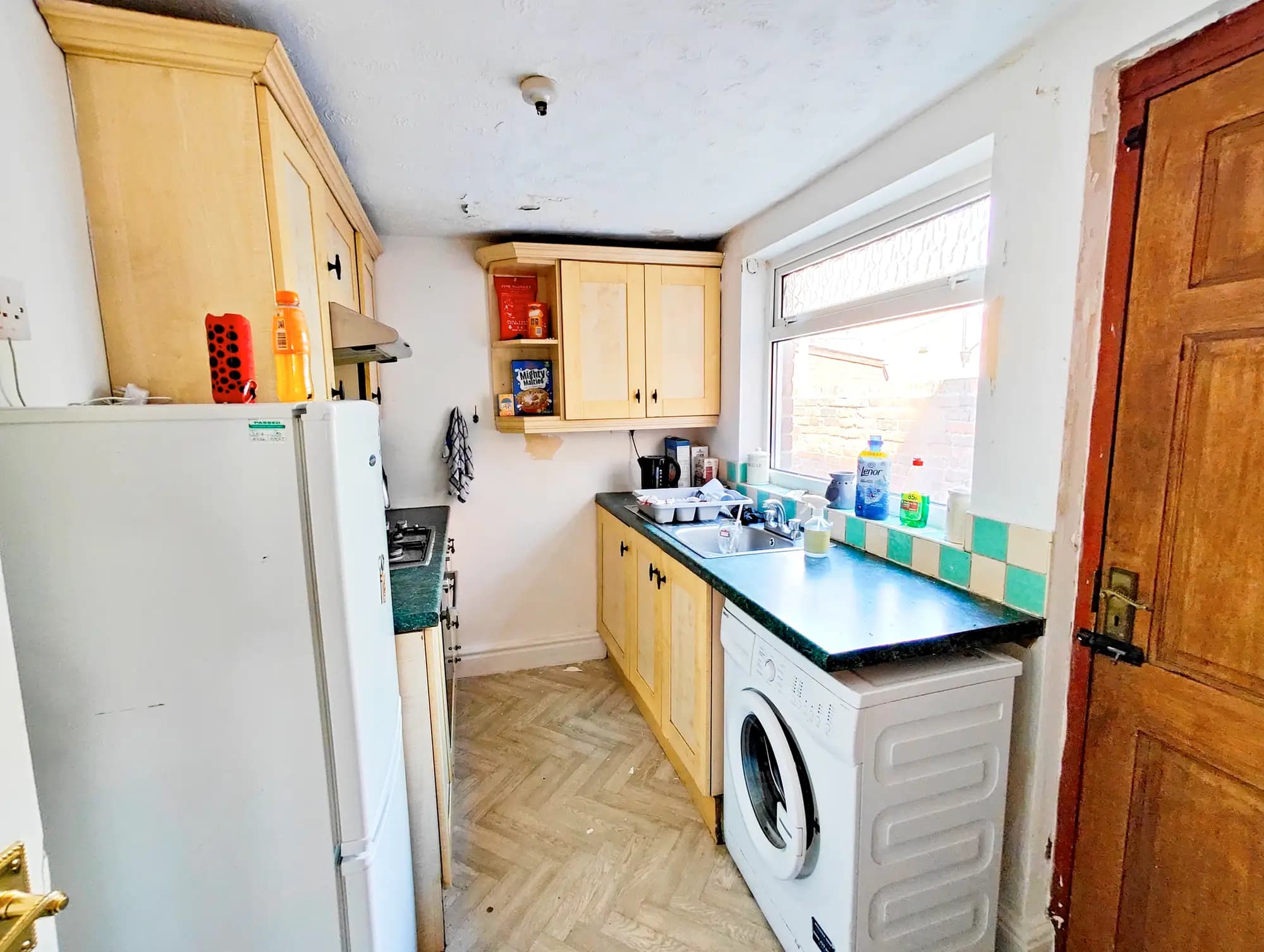 property photo 5 of 22