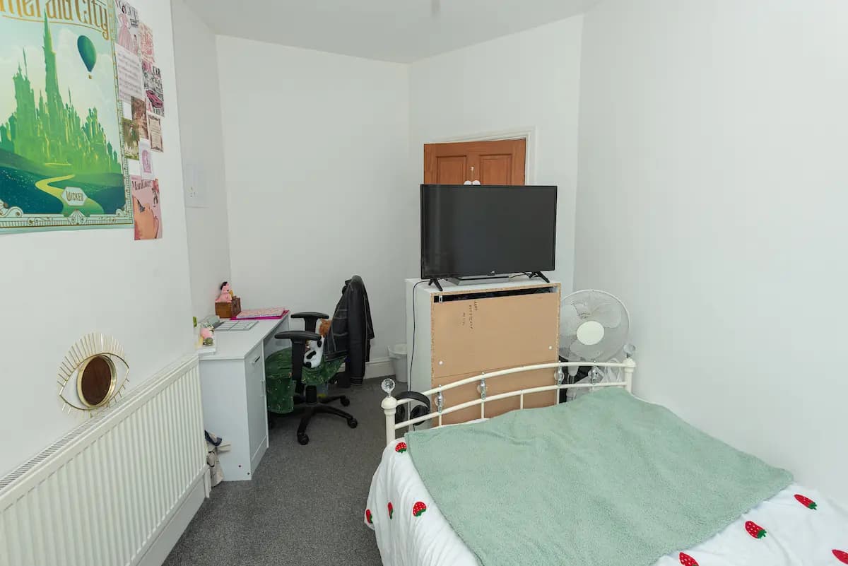 property photo 31 of 55