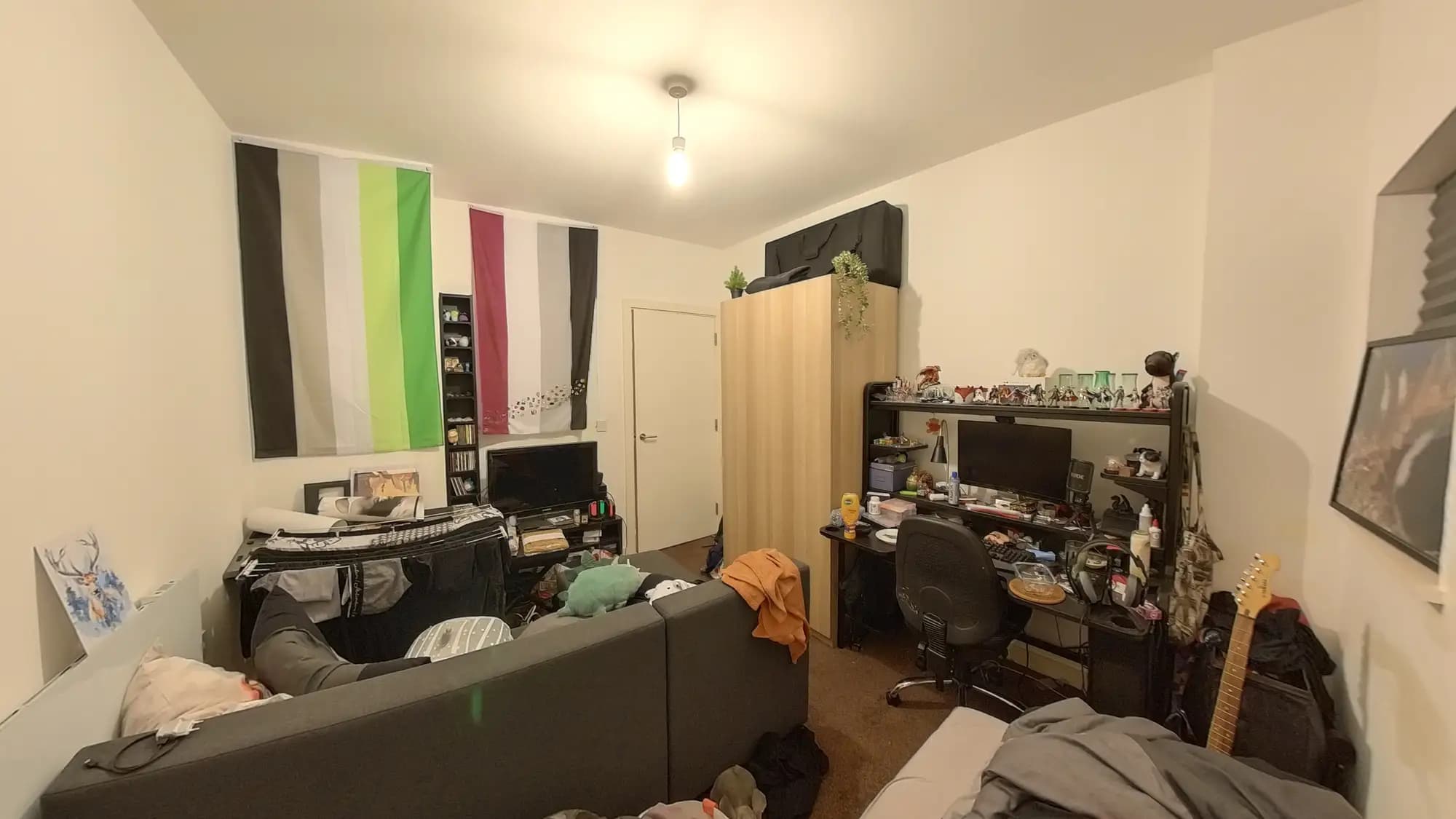 property photo 4 of 17