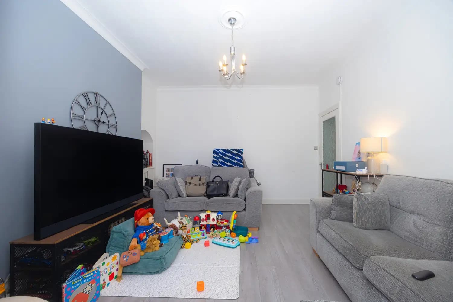 property photo 3 of 20