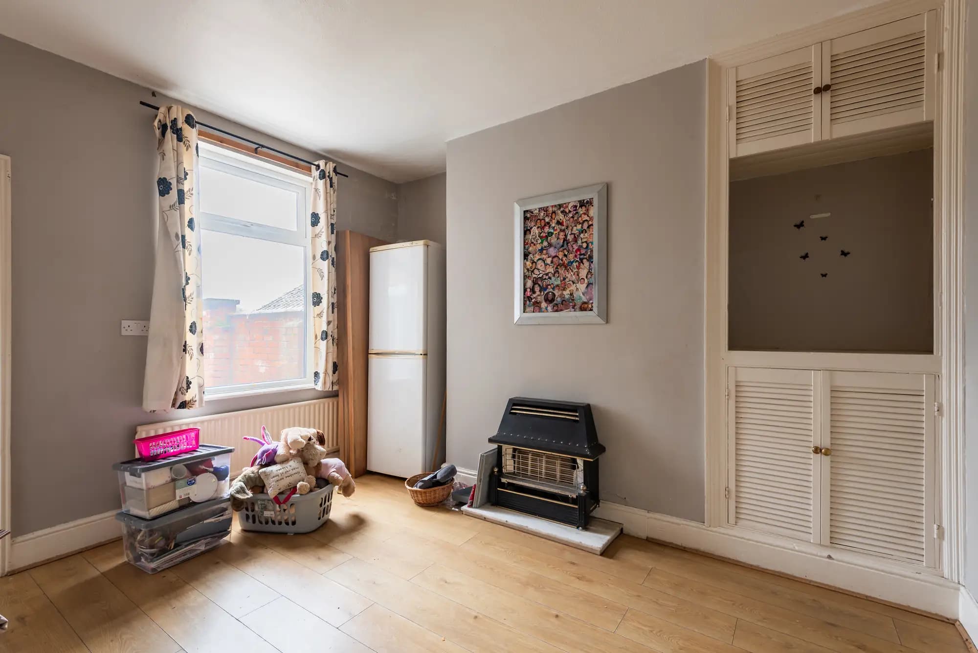 property photo 5 of 29