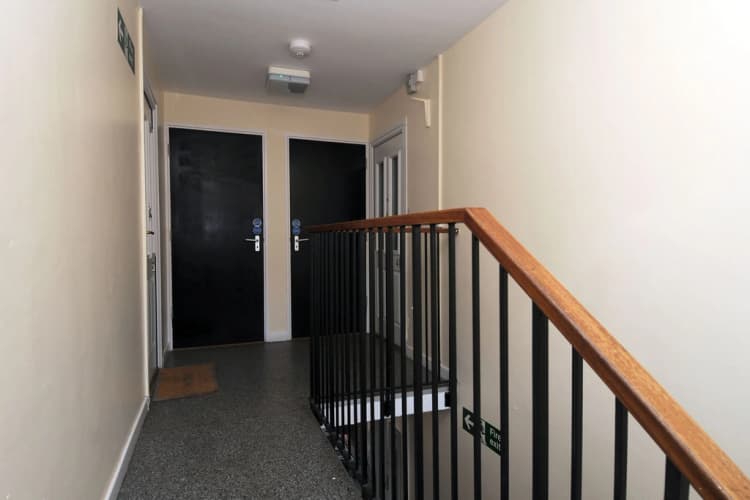 property photo 11 of 13