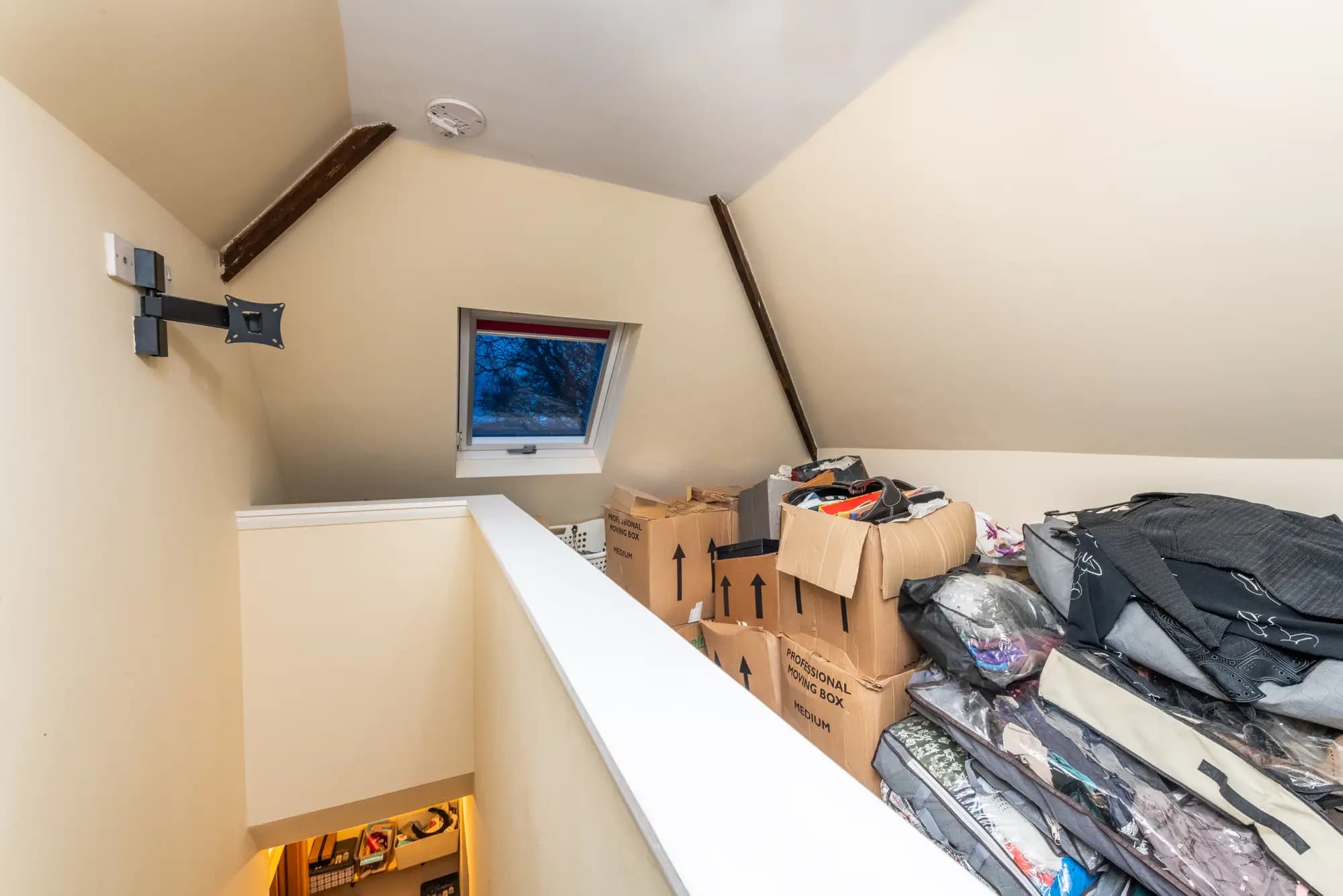 property photo 21 of 34