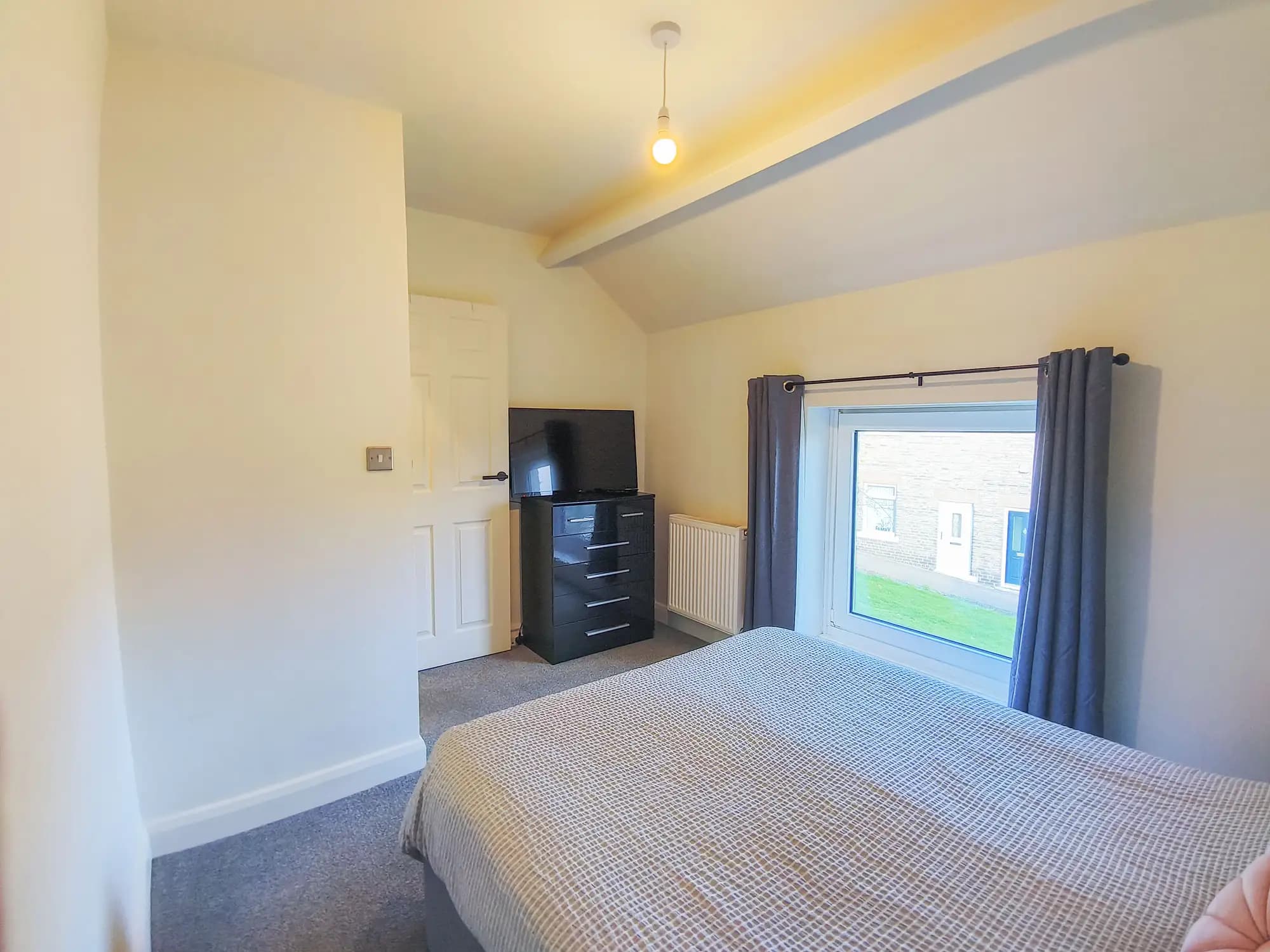 property photo 10 of 17