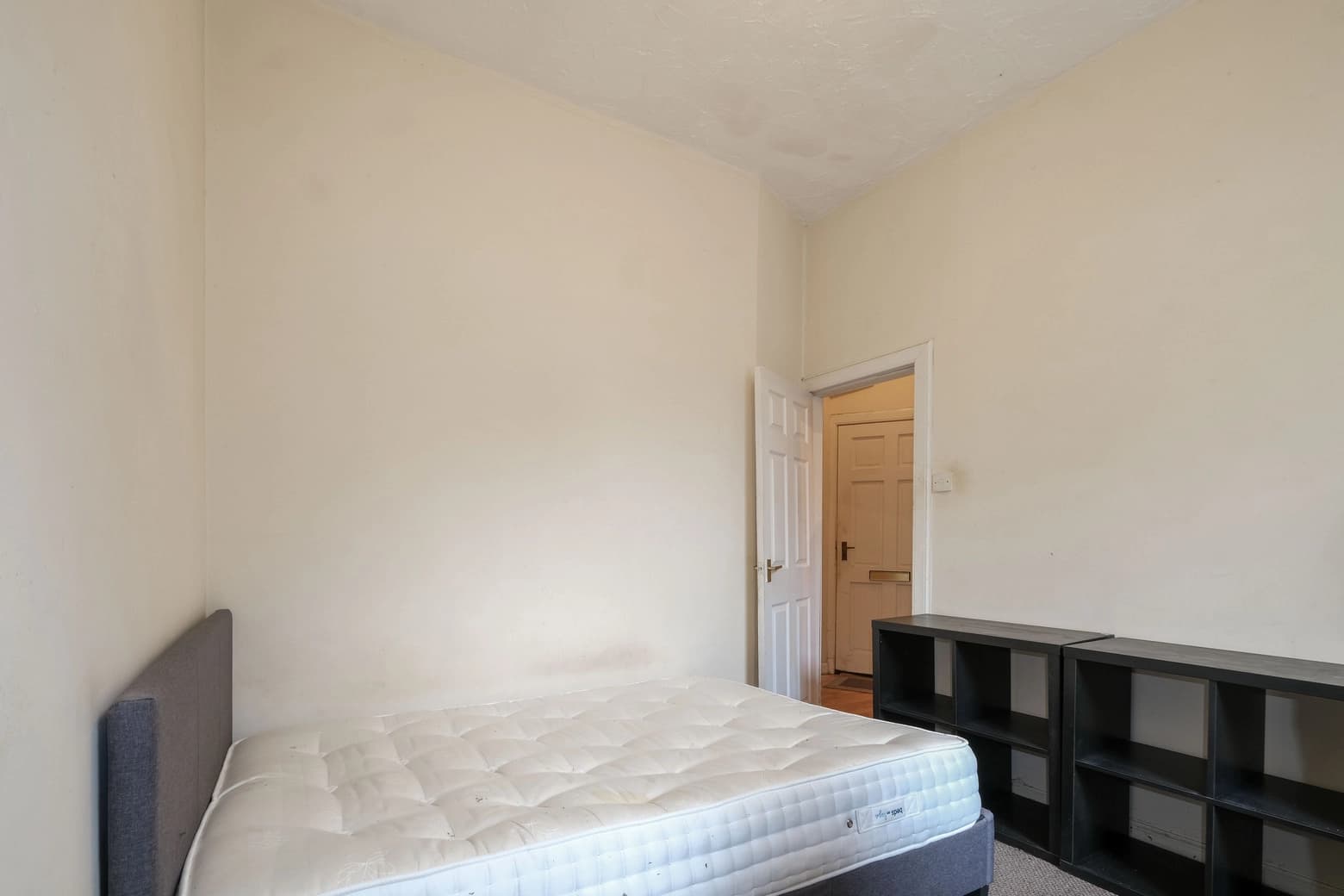 property photo 13 of 16