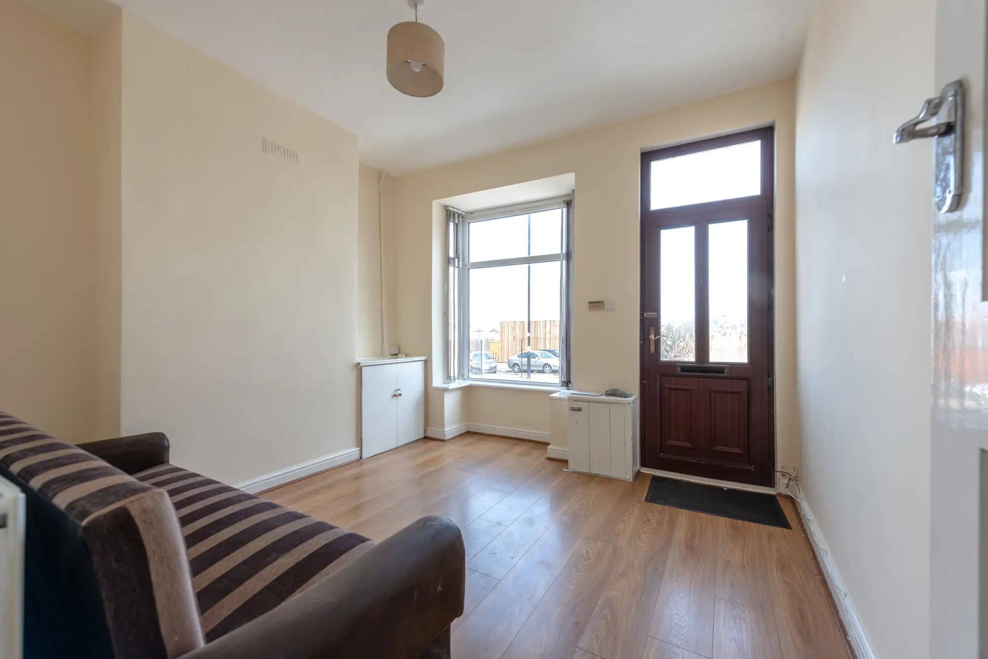 property photo 3 of 44