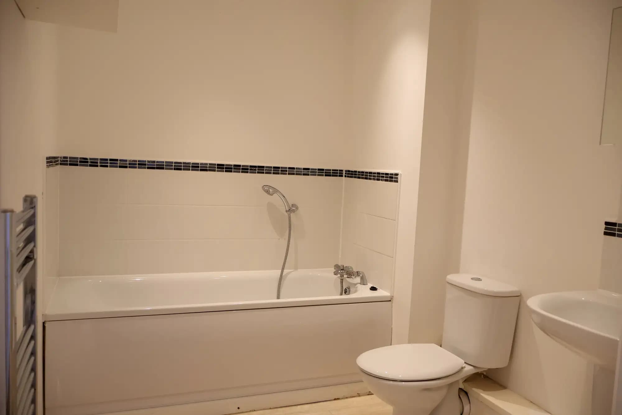 property photo 12 of 21