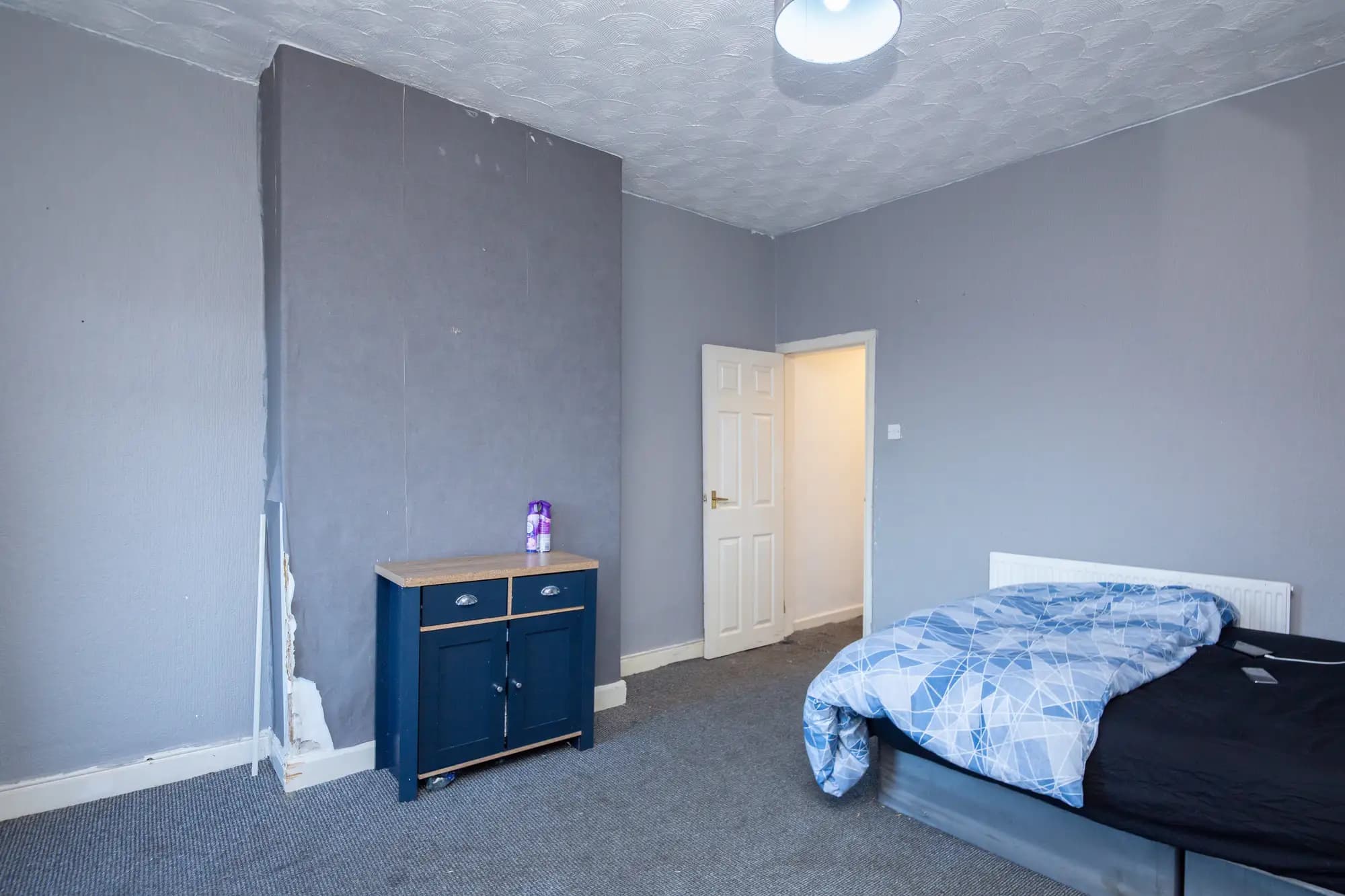 property photo 9 of 16