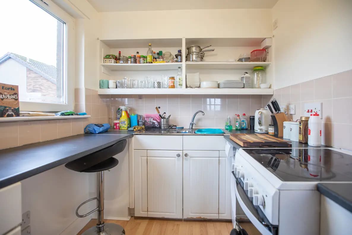 property photo 5 of 15