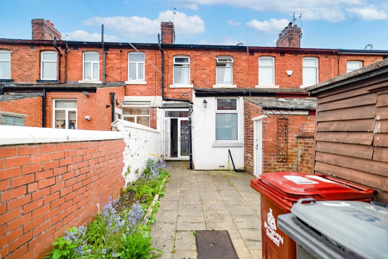 property photo 23 of 25