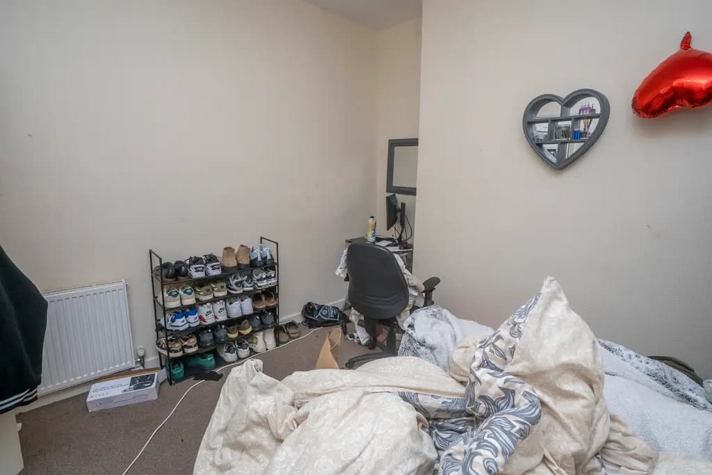 property photo 24 of 32