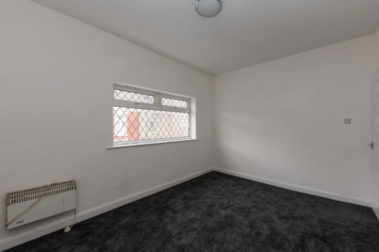 property photo 21 of 26