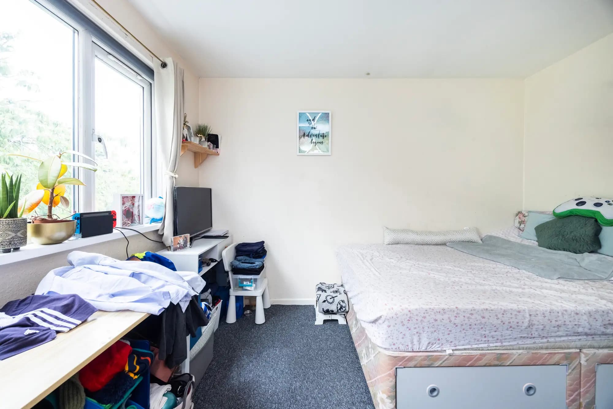 property photo 13 of 17