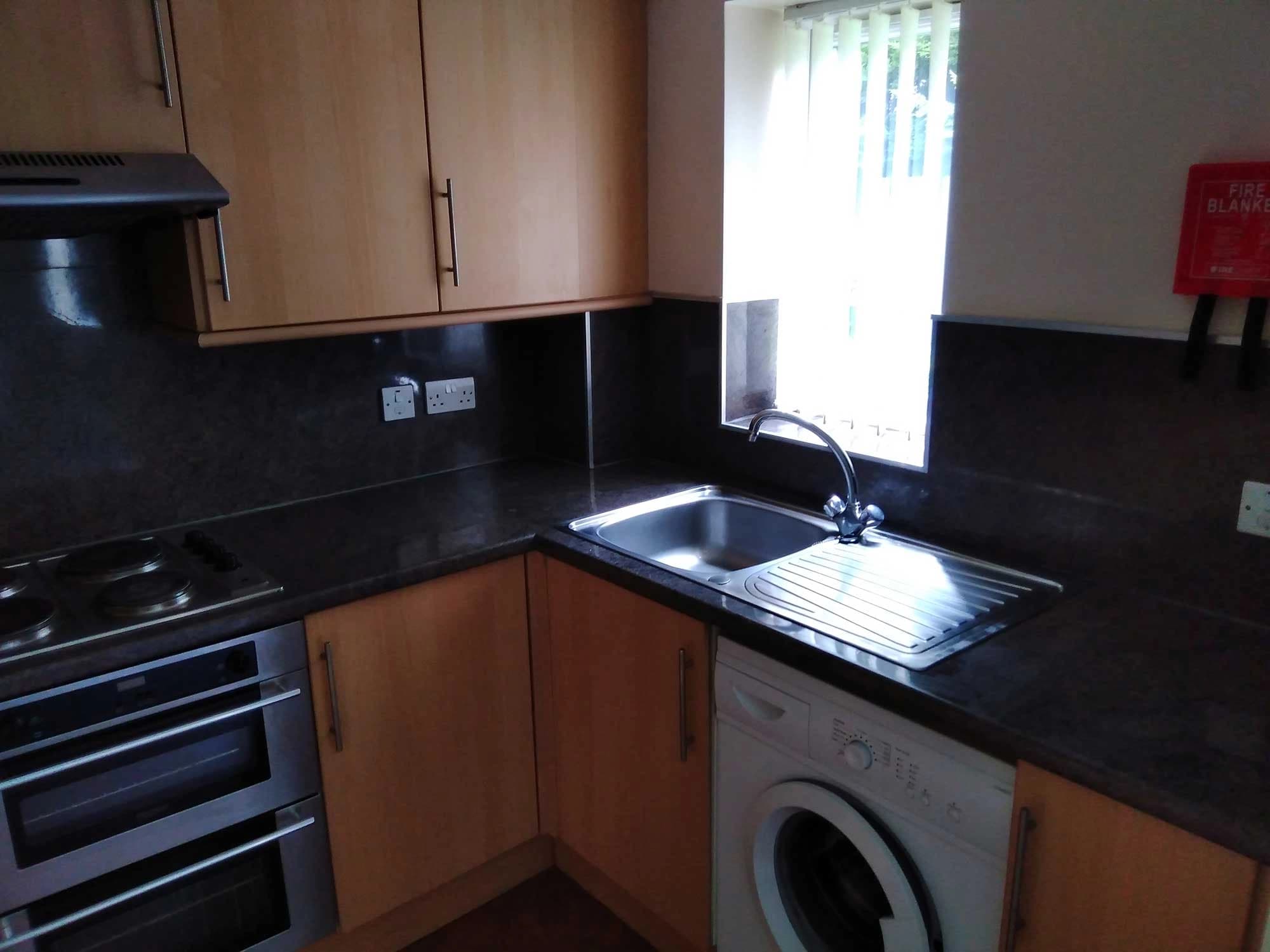 property photo 6 of 15