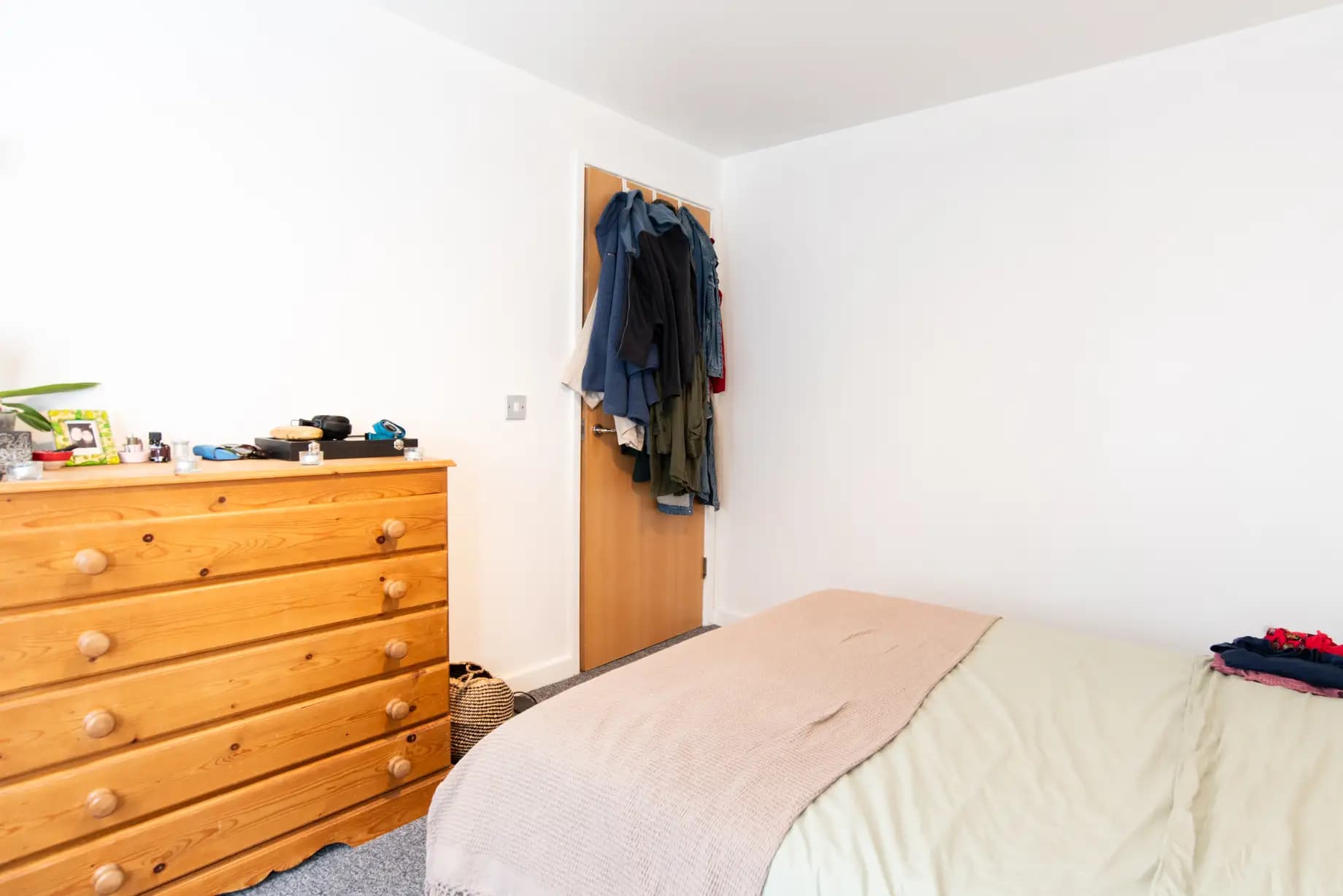 property photo 9 of 13