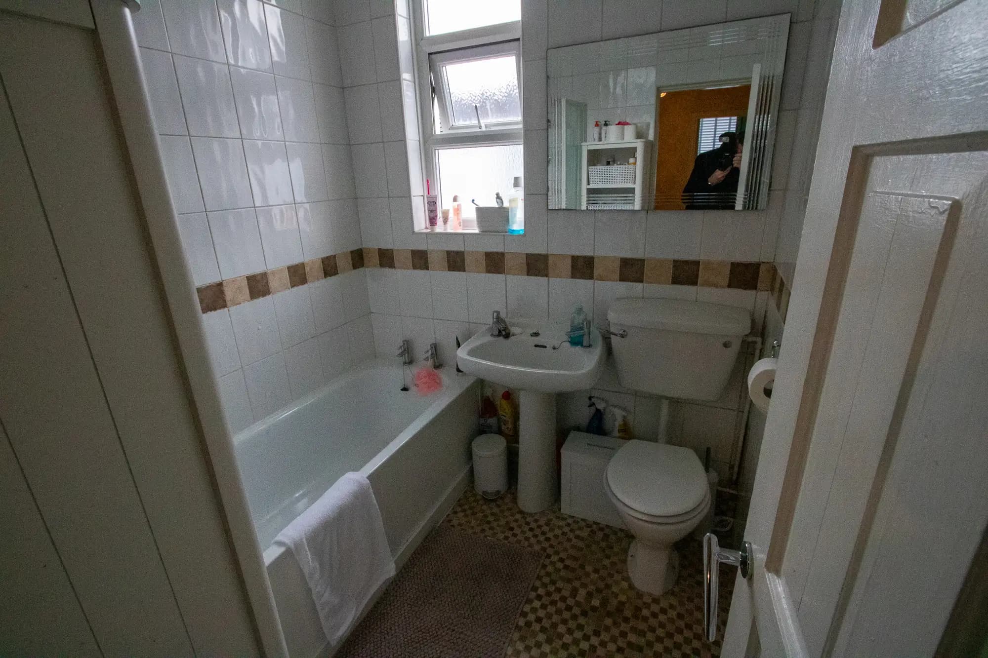 property photo 8 of 15