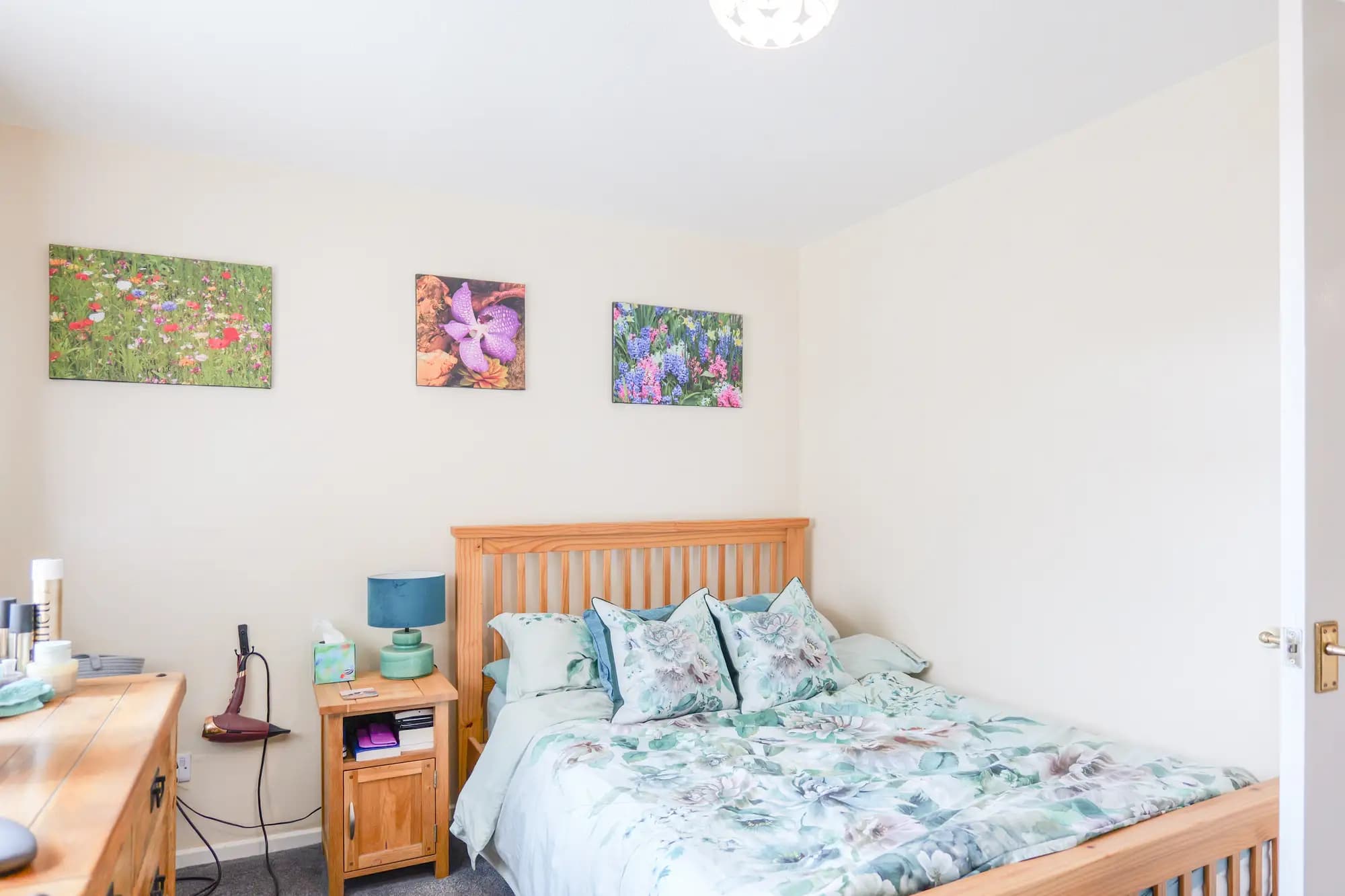 property photo 11 of 25