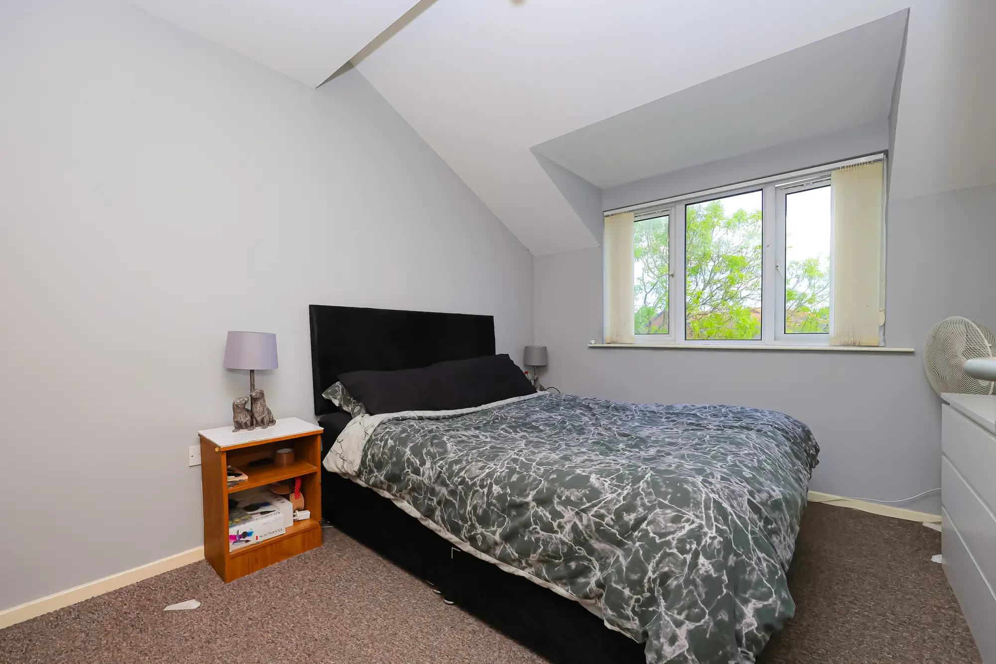 property photo 13 of 25