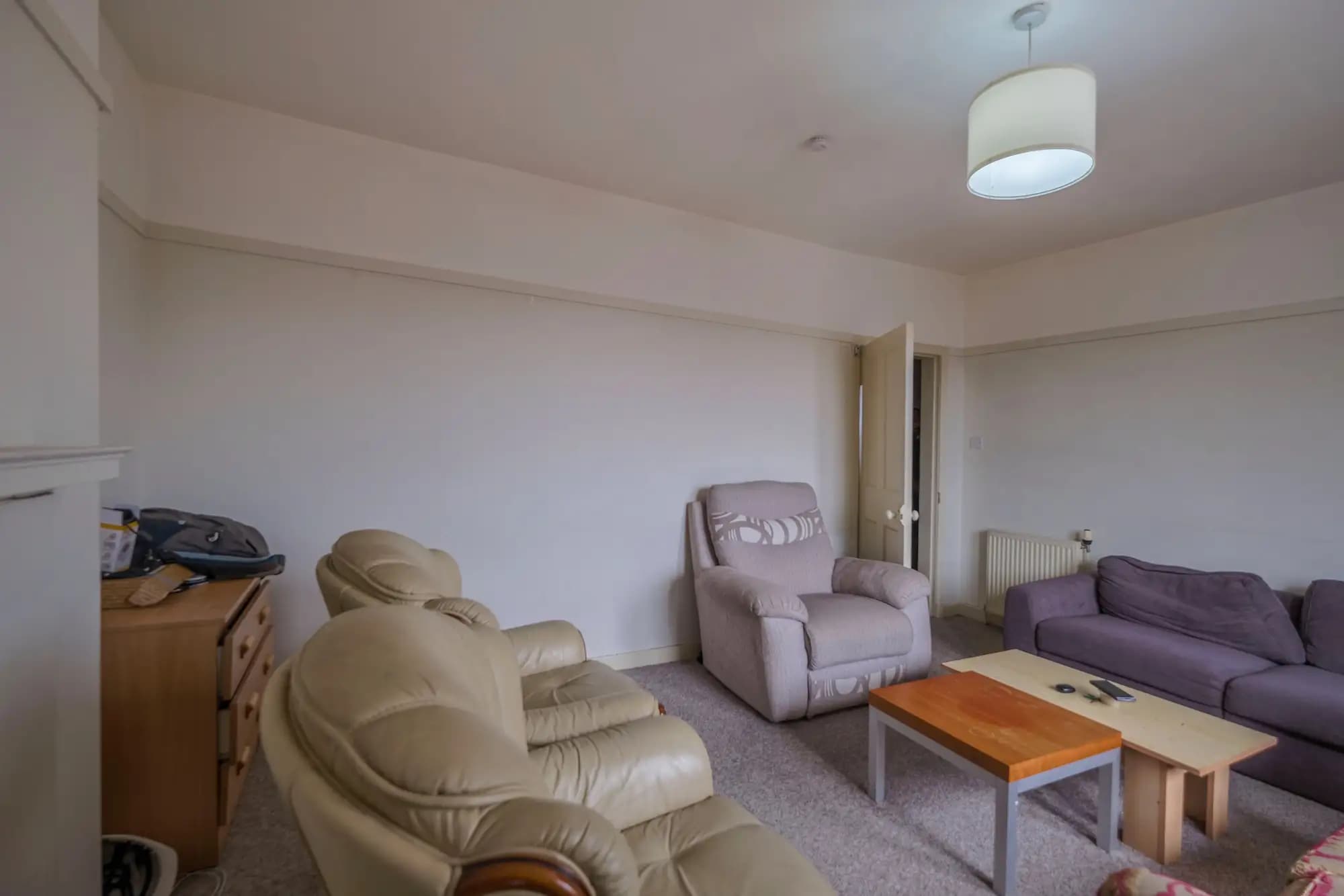 property photo 3 of 31