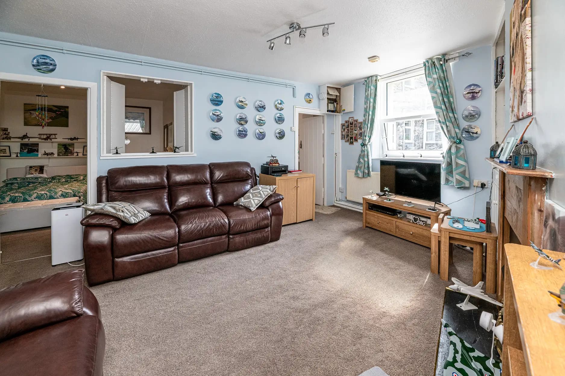 property photo 19 of 34