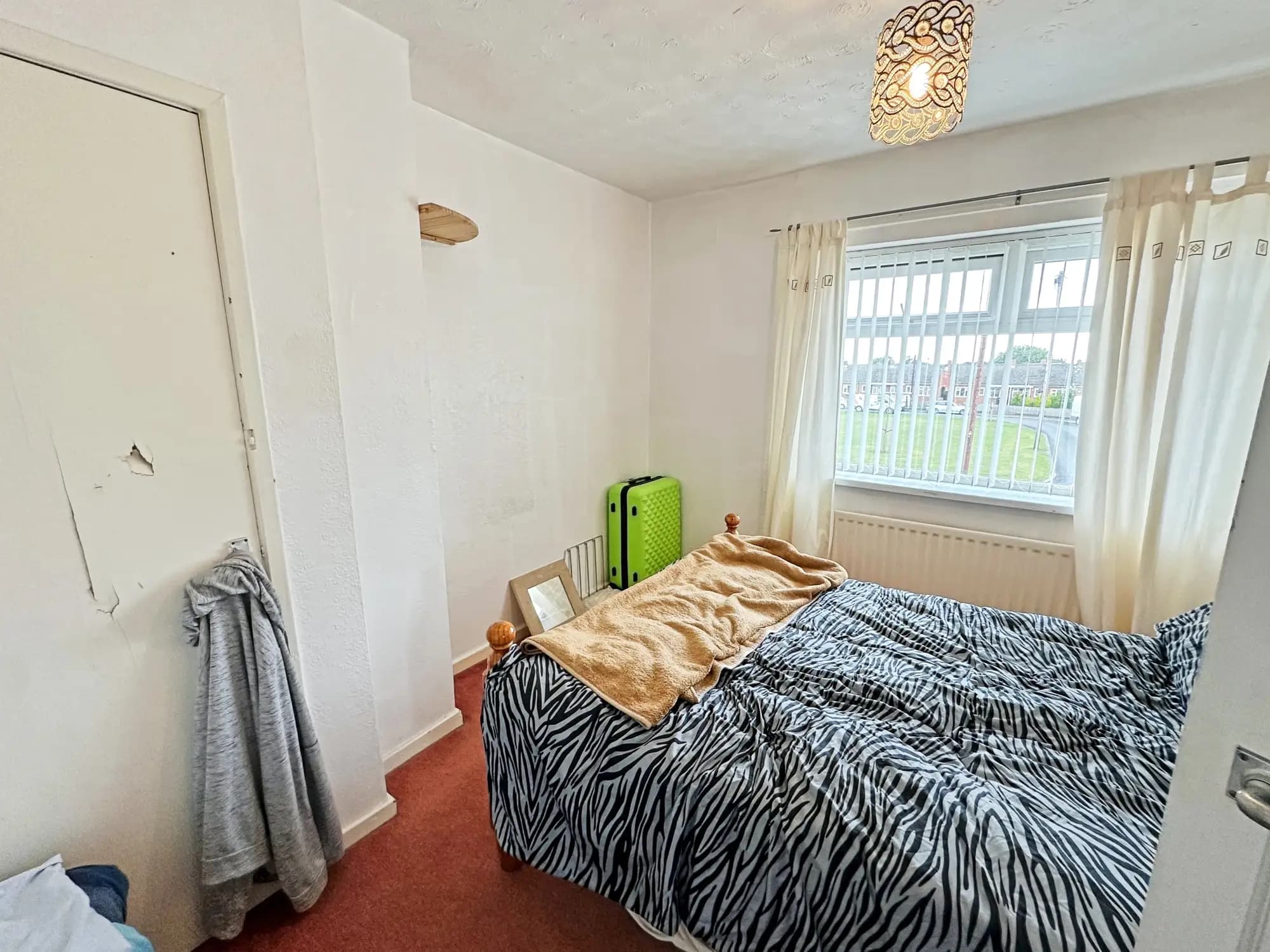 property photo 17 of 31