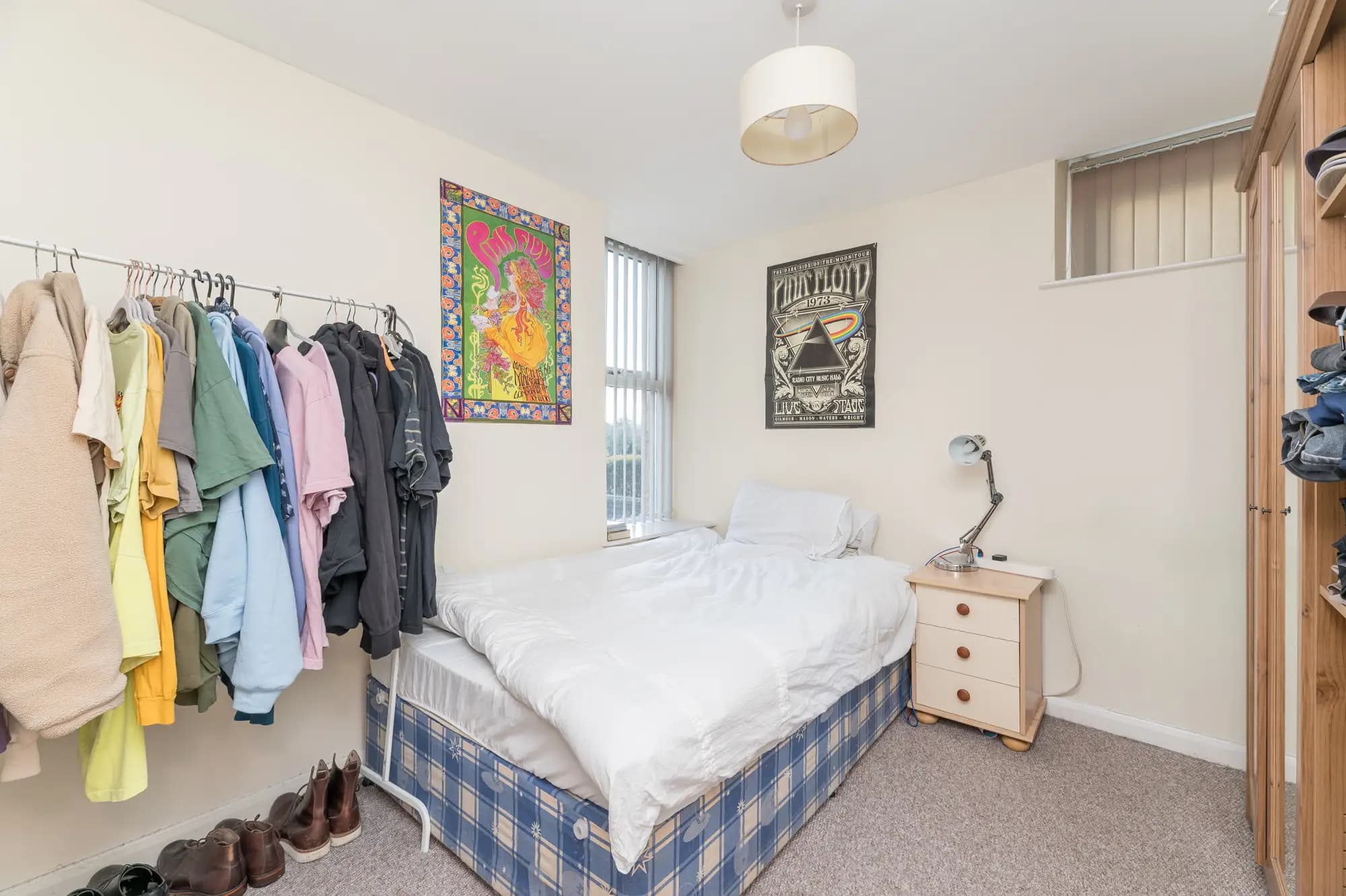 property photo 6 of 17