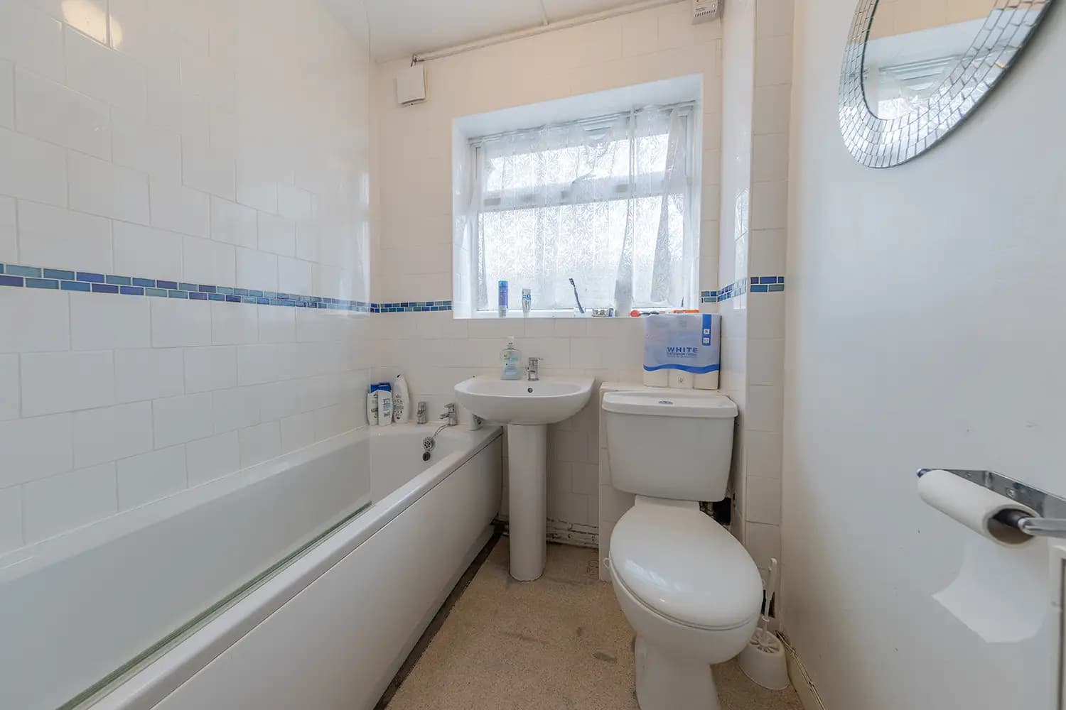 property photo 9 of 20