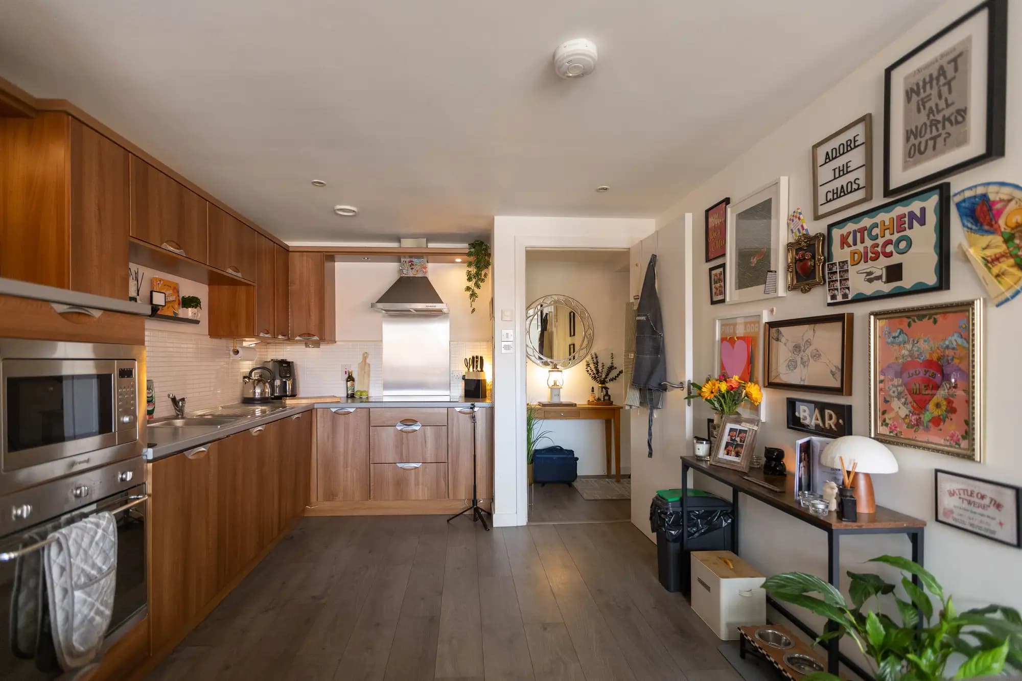 property photo 6 of 18