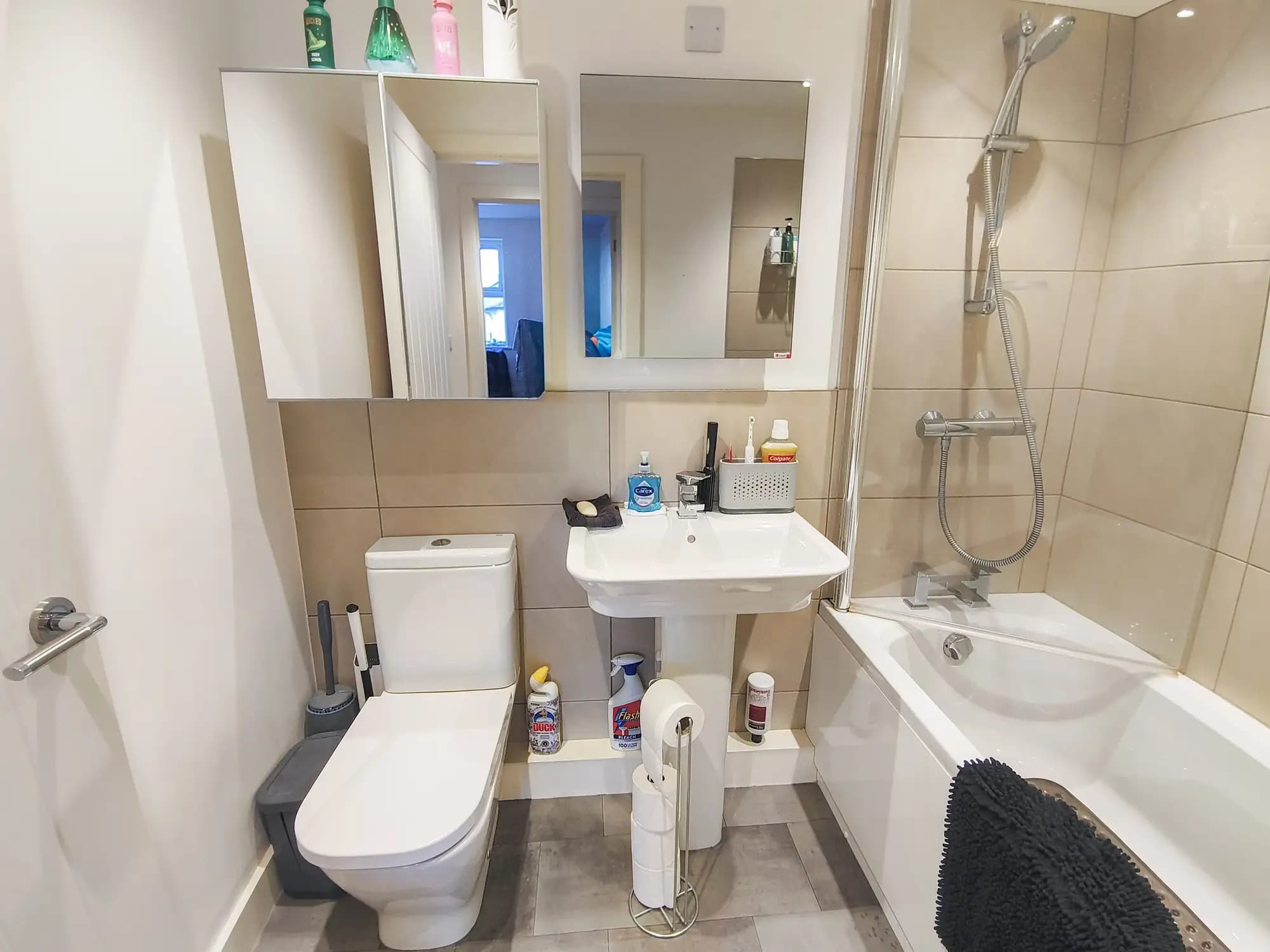 property photo 6 of 15